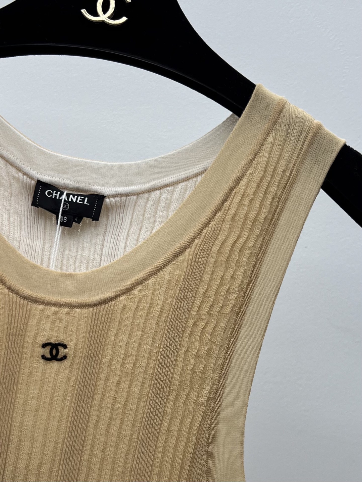 Безрукавка трикотажная бежевая Chanel