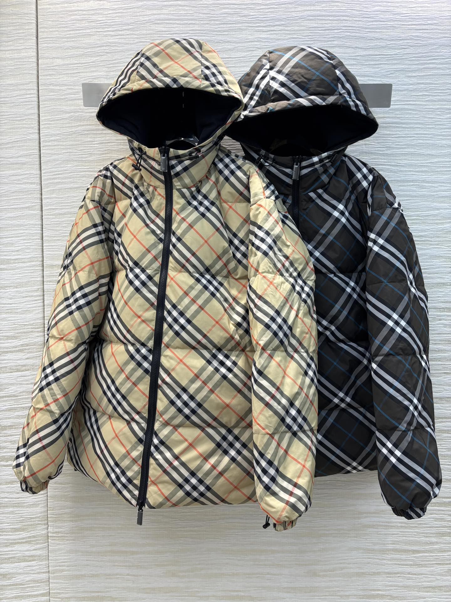 Burberry Abbigliamento Giacca & Soprabito Piumino Nero Unisex Cotone Collezione Autunno/Inverno Vintage Top con cappuccio