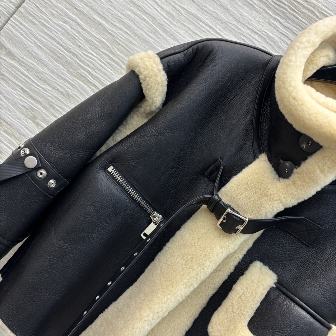 Stylish Winter Outfit Essentials: Wool Jacket, Lamb Cake, Merinau Fur, and More - 图片 3