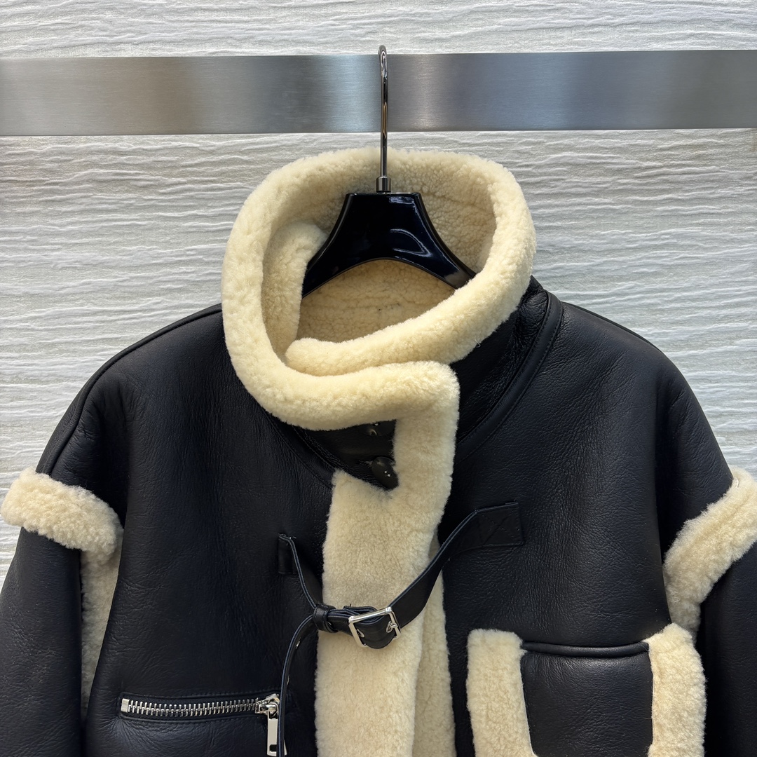 Stylish Winter Outfit Essentials: Wool Jacket, Lamb Cake, Merinau Fur, and More - 图片 2