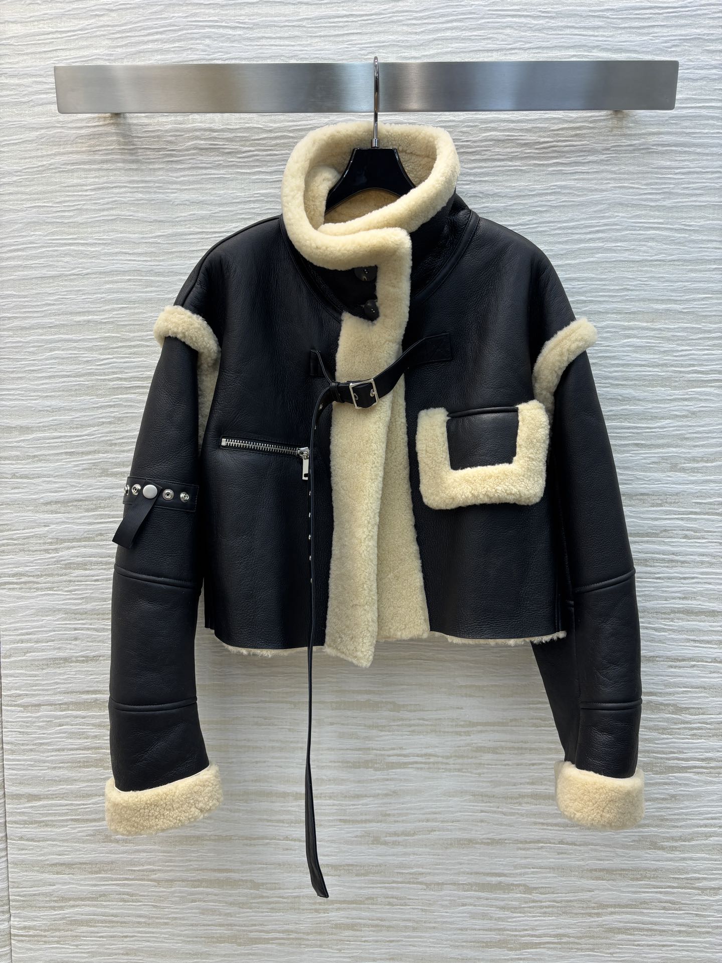Stylish Winter Outfit Essentials: Wool Jacket, Lamb Cake, Merinau Fur, and More
