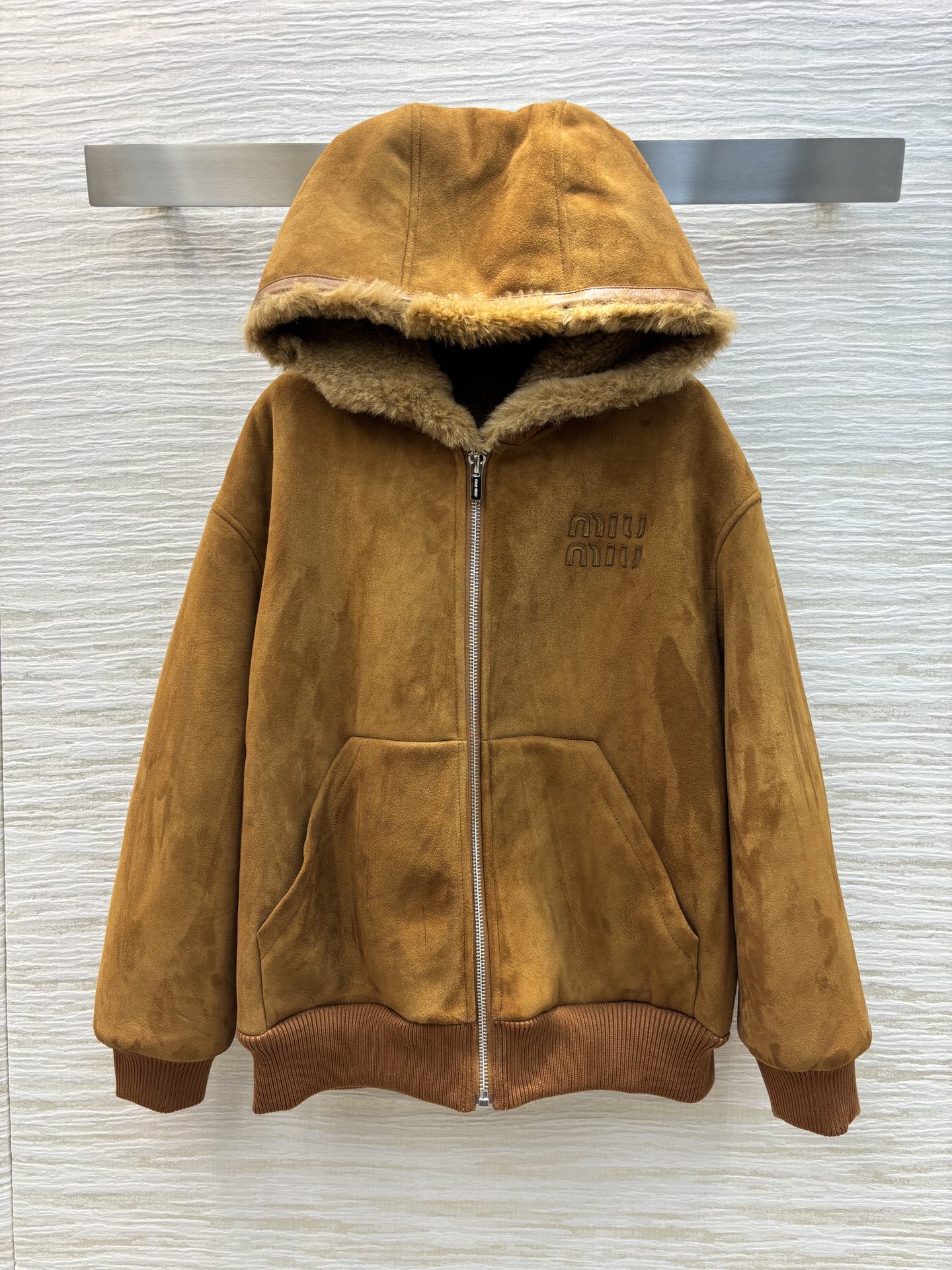 24秋冬miu家连帽德皮绒面皮毛一体两色SMLXL