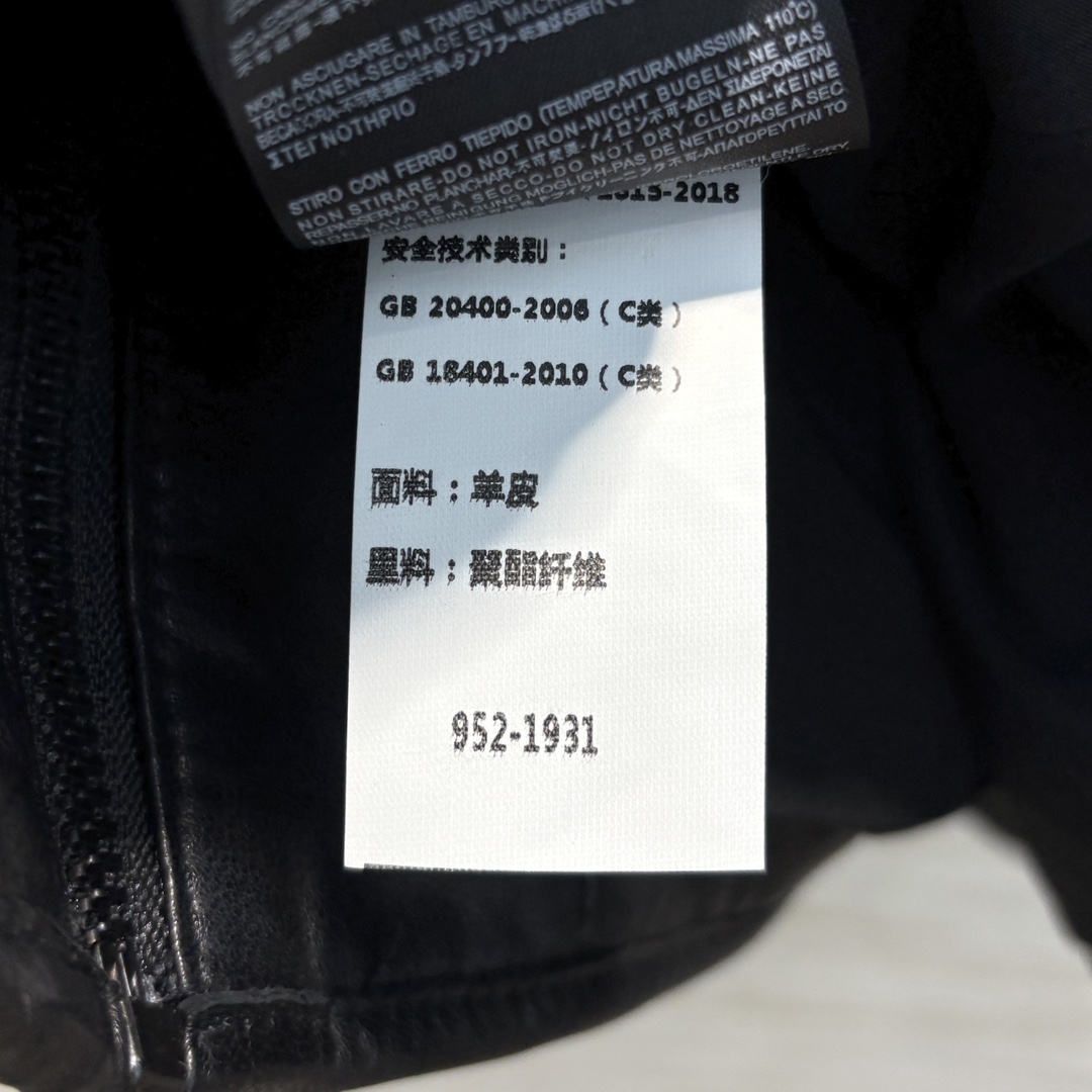 D家24早秋菱格连帽夹棉皮衣定制100%小羊皮面料内衬夹棉设计上身质感超赞减龄少女风气质版型版型百搭不挑