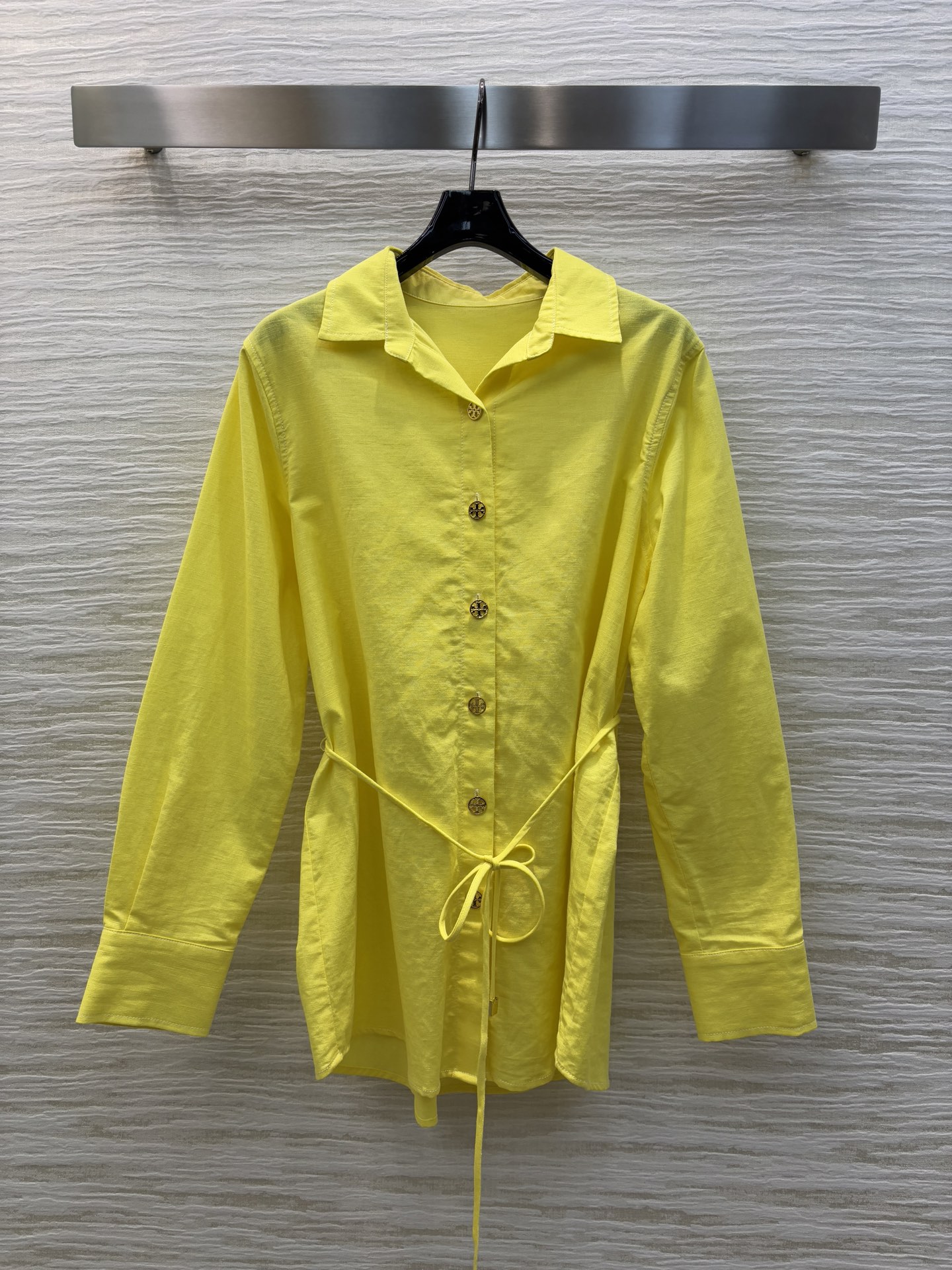 Stylish Spring-Summer Dress Set by Tory Bur*h: Linen Shirt with Belt