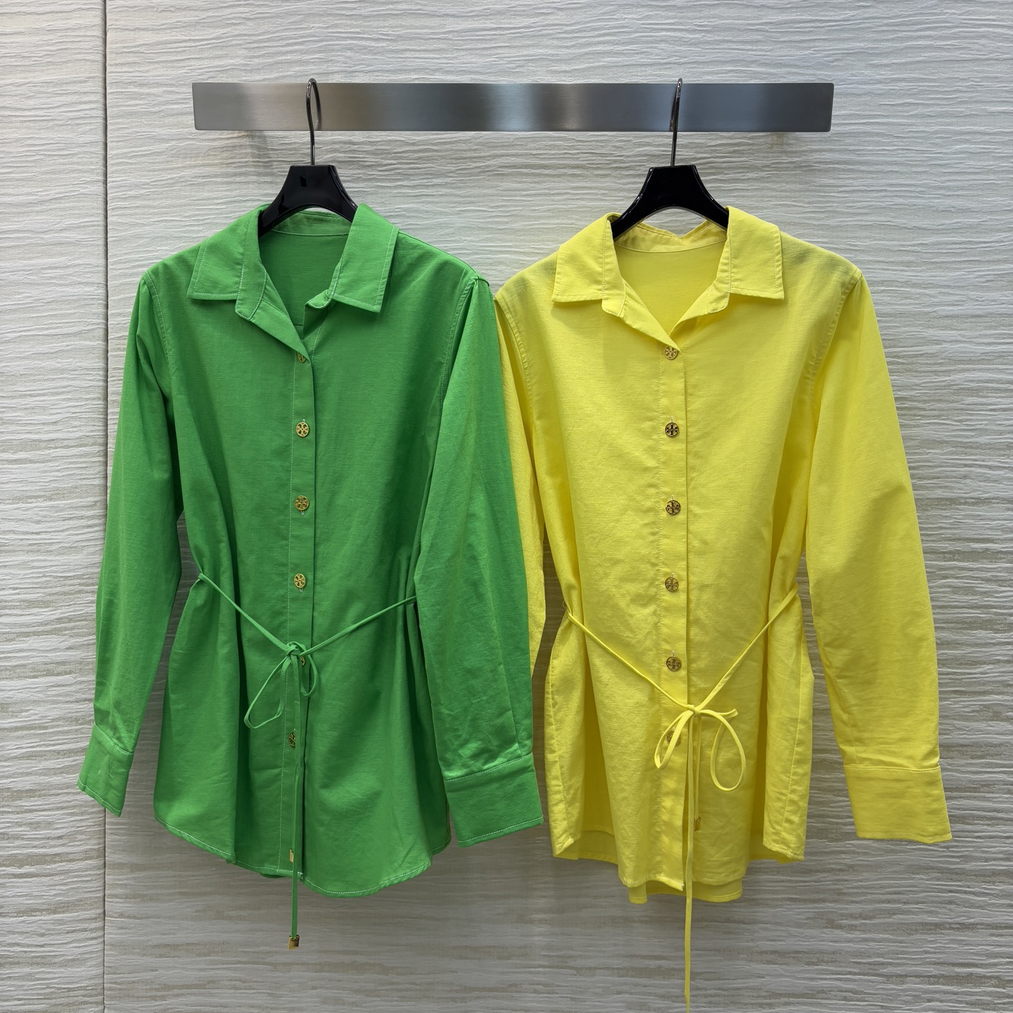 Stylish Spring-Summer Dress Set by Tory Bur*h: Linen Shirt with Belt - 图片 9