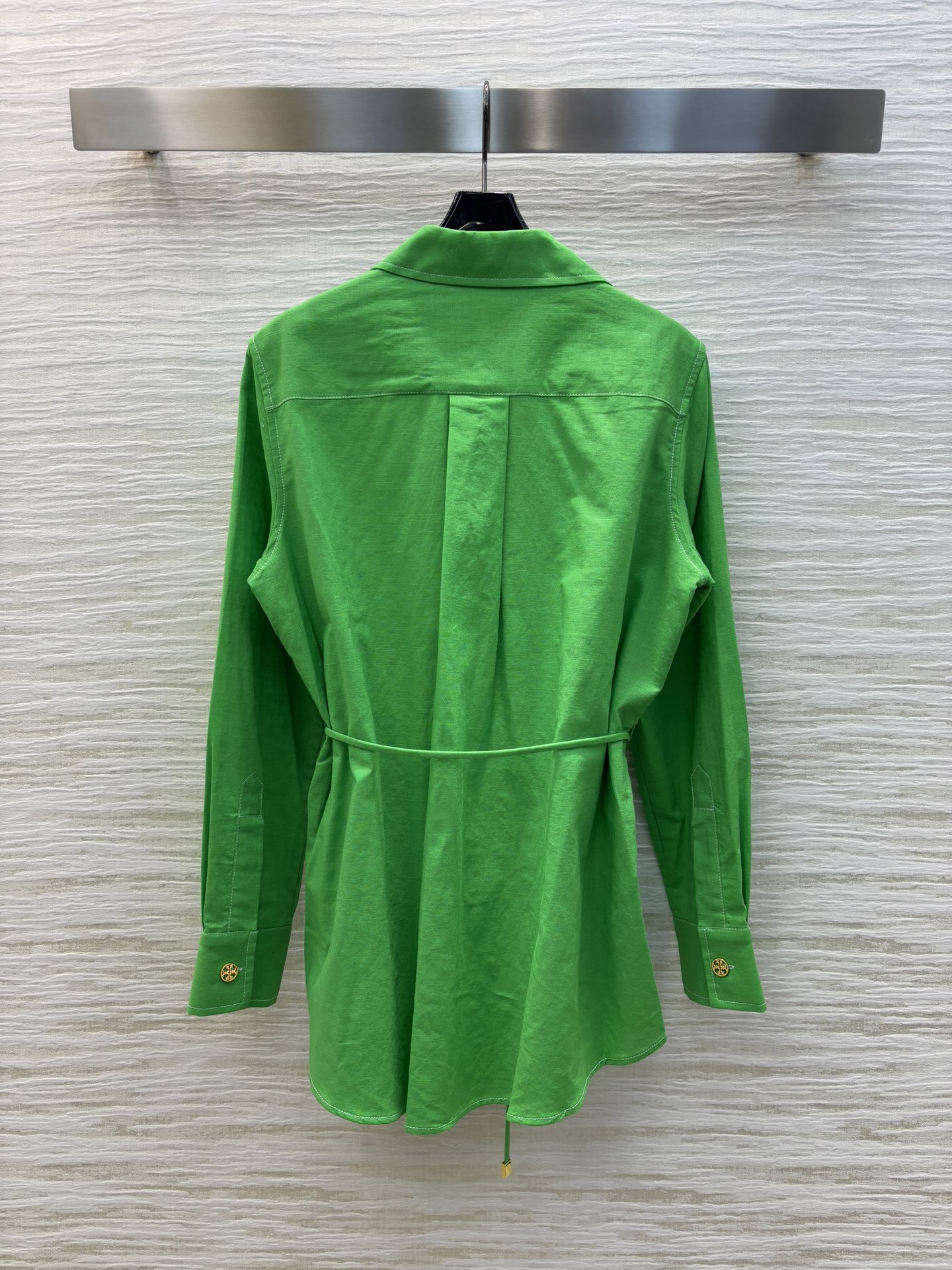 Stylish One-Size-Fits-All Dress with Belt and Buttons by Tory Bur*h - 图片 8