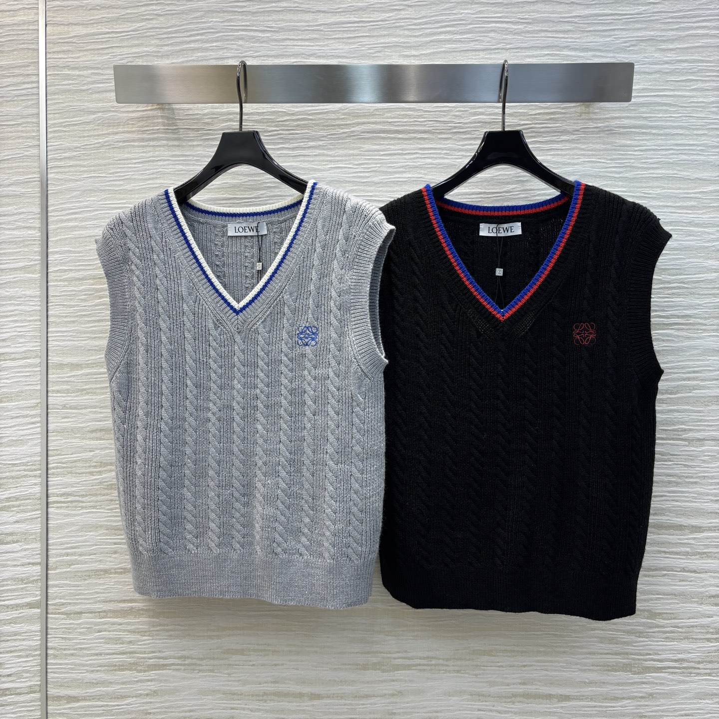 Loewe Women's V-Neck Knit Vest - Stylish, Comfortable, and Versatile Top