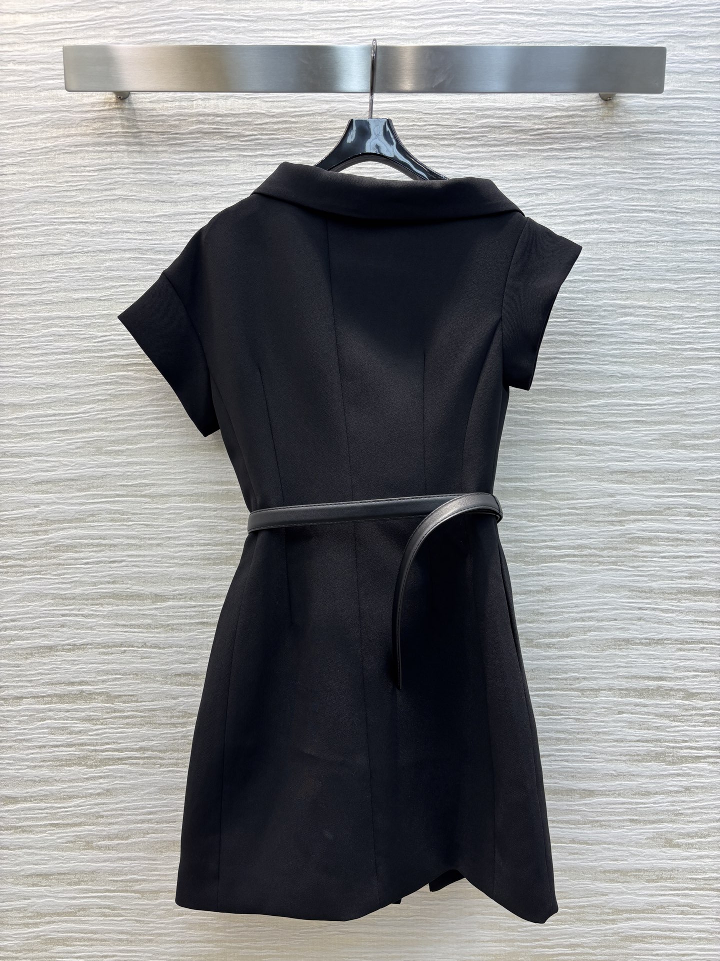 Dior Spring 2025 Off-Shoulder Blazer Midi Dress with Belt - Elegant & Chic 9 i1741095698699 9712 0 8