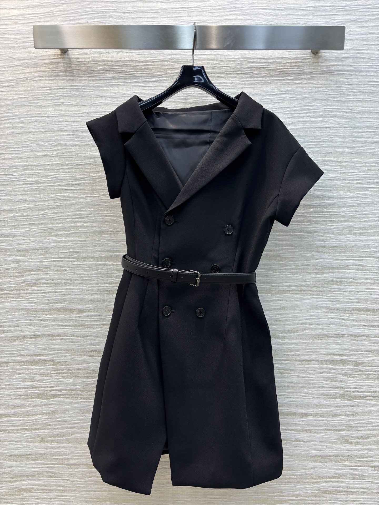 Dior Spring 2025 Off-Shoulder Blazer Midi Dress with Belt - Elegant & Chic 2 i1741095698764 847 0 0
