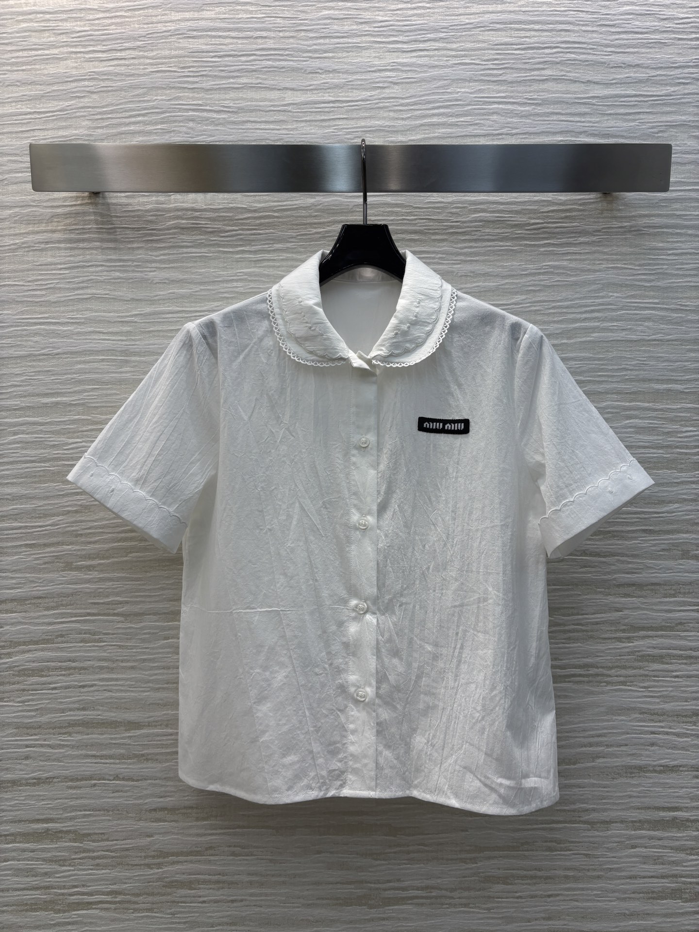 Miu Miu Double Layer Lace Trim Short Sleeve Shirt - Elegant and Comfortable 2 i1741436896791 3689 0 0