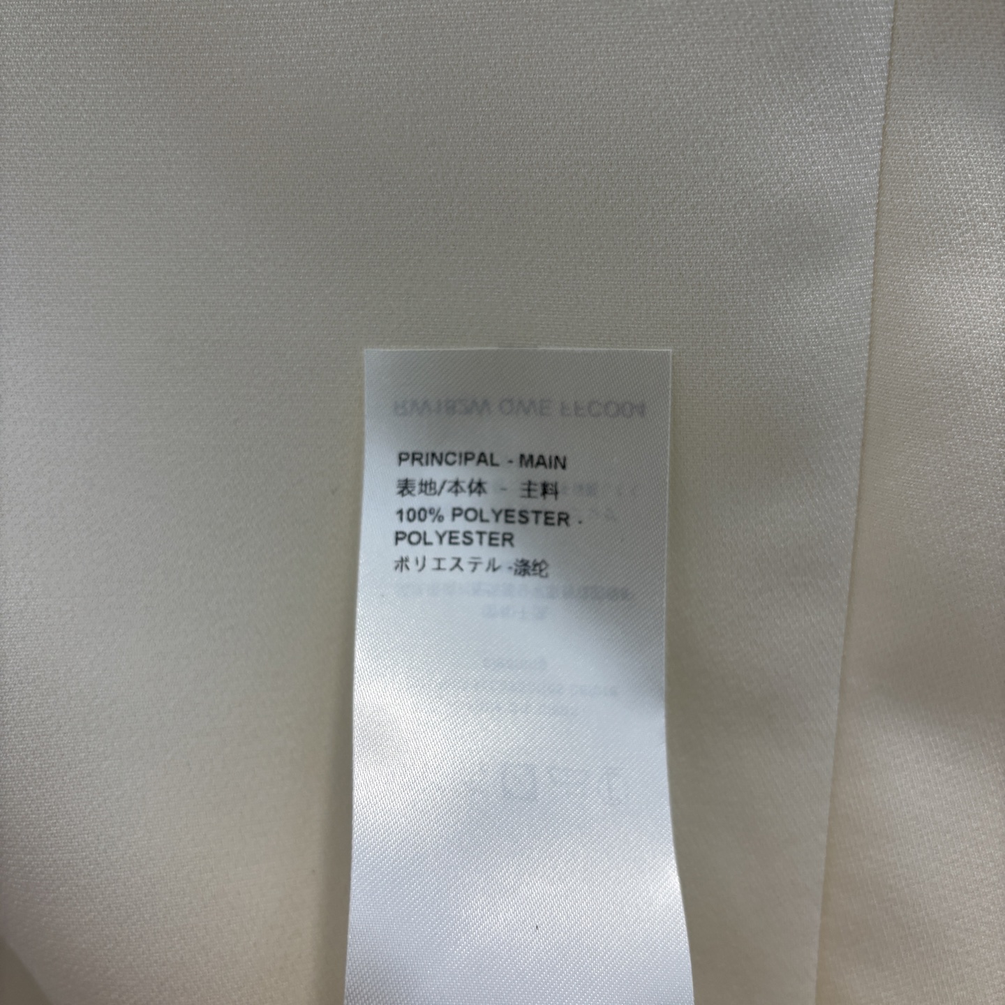 L家 25春夏新款 logo金扣装饰短袖连衣裙 法式简约精致气质排扣设计 收腰显瘦 logo五金扣饰装饰
