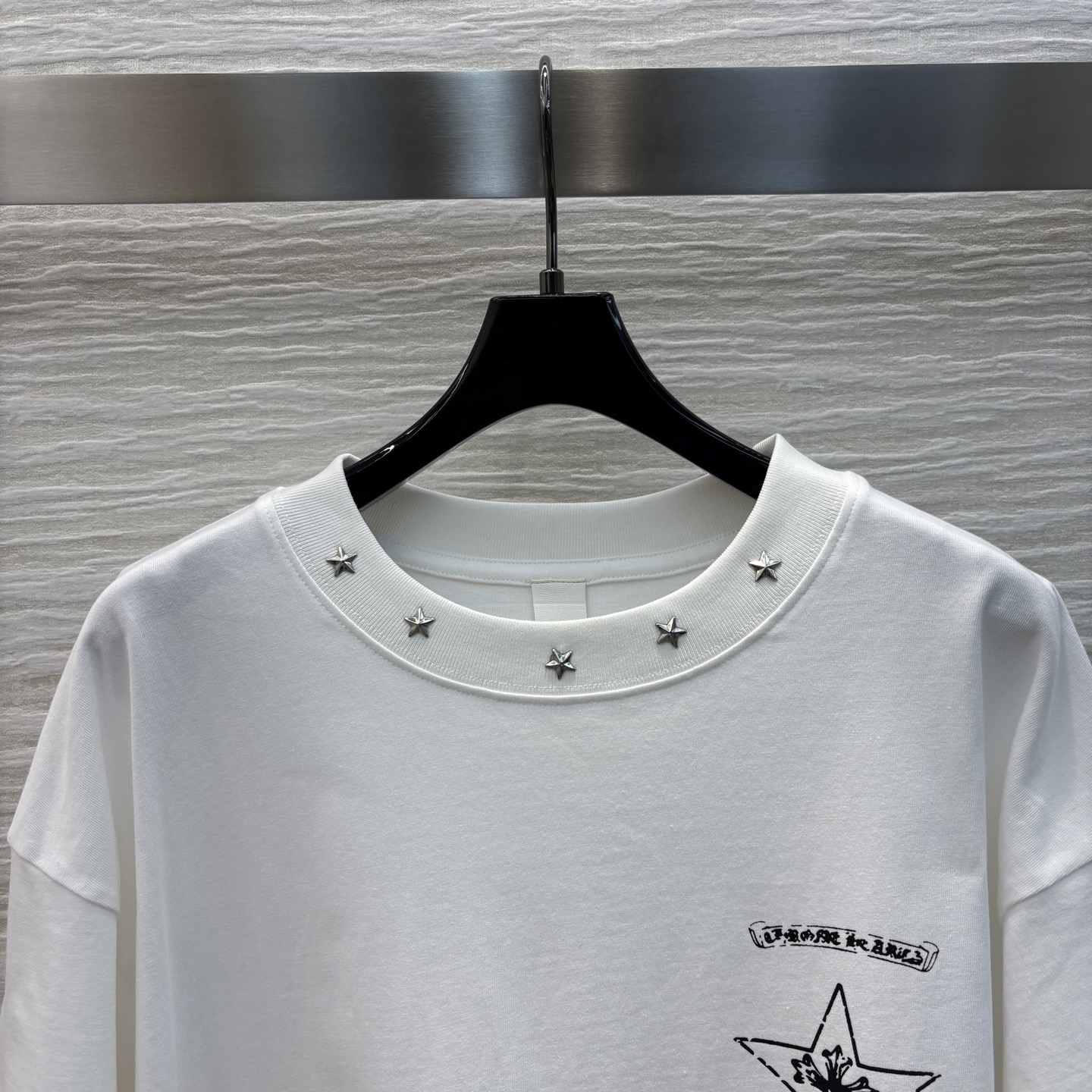克罗星25新品 logo印花宽松短袖T恤 大气经典 简洁的设计却富有亮点 非常百搭 五角星logo印花 