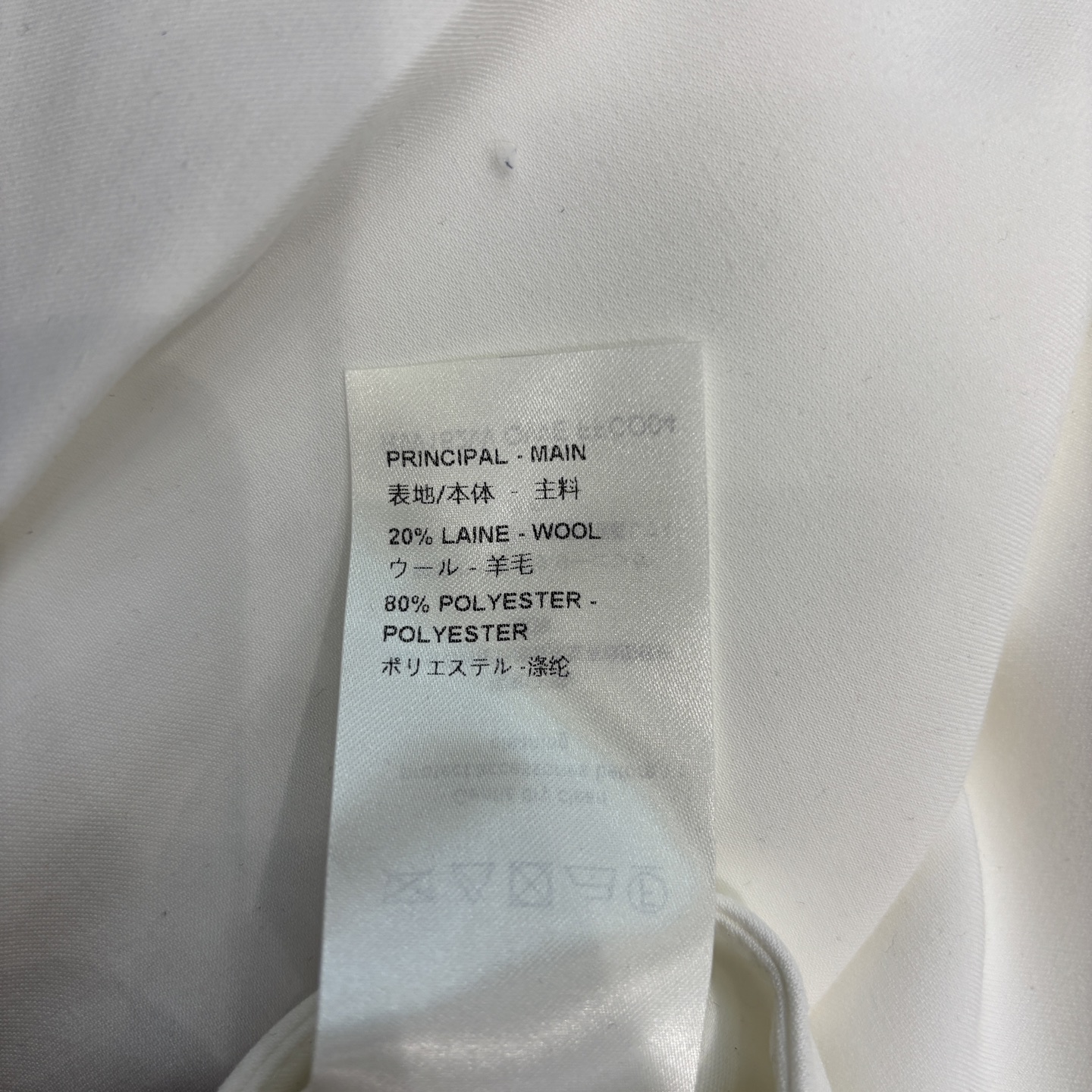 L家 25早春新款 logo金扣高腰短裤裤  一秒就很显瘦的裤子 侧拉链高腰A字裤型  上身超级藏肉显瘦