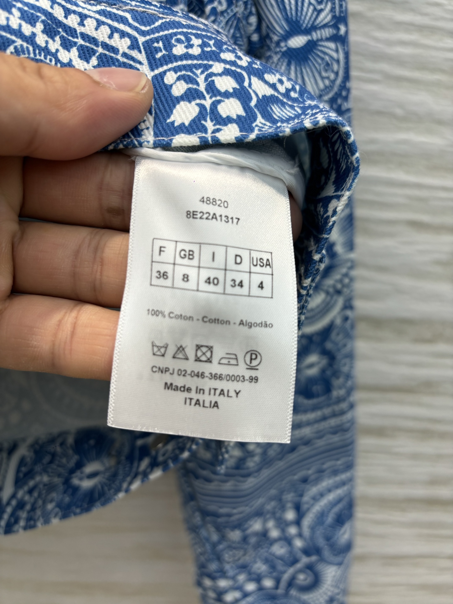 D家 25早春 Butterfly Paisley蜜蜂图案系例 青花瓷蝴蝶花卉牛仔夹克  颜色很漂亮 定