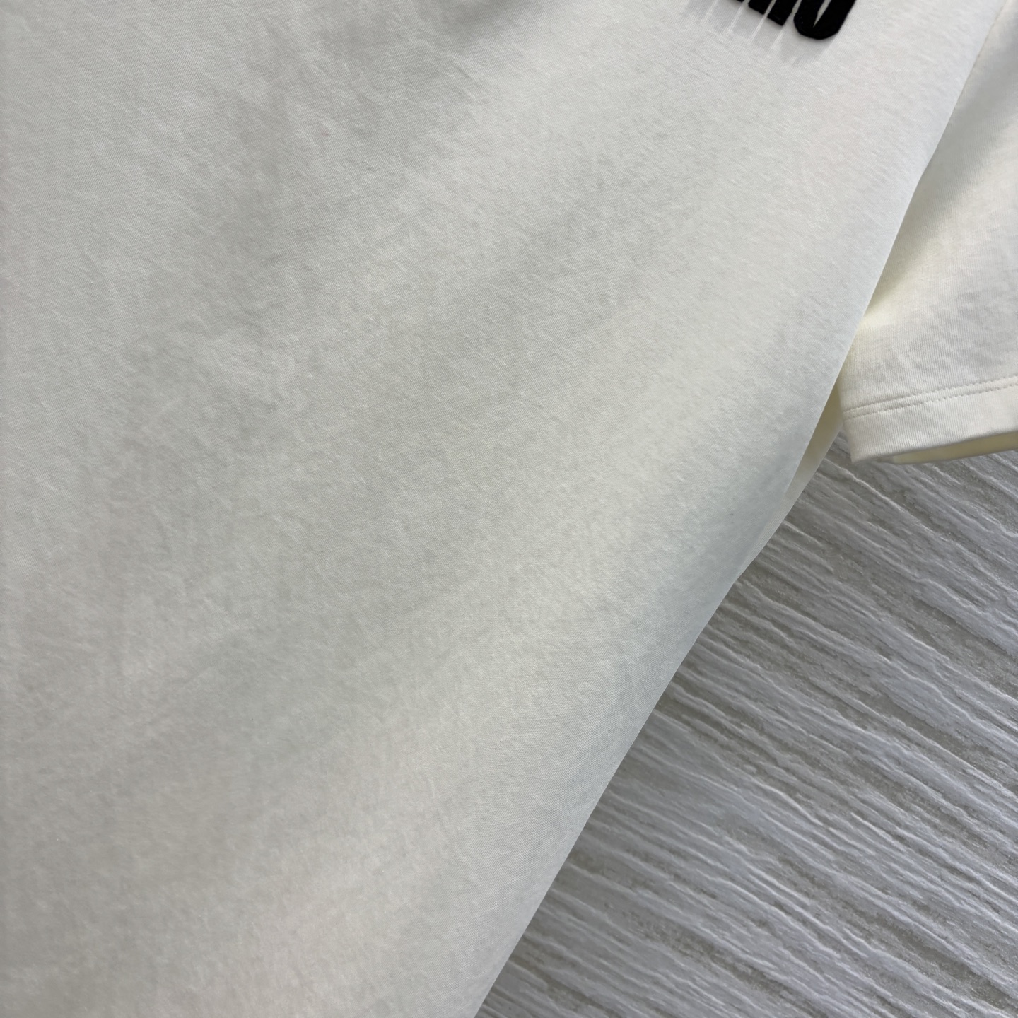 MiU家 25早春新款 POLO领连衣裙 黑白撞色设计特别吸睛  胸前经典字母logo刺绣点缀 低调又时