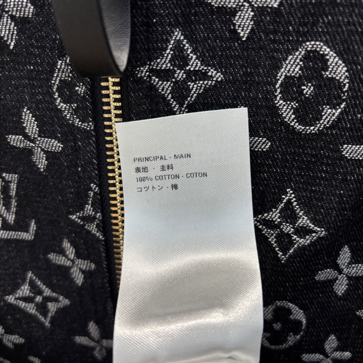 L家 25早春新款 老花牛仔短袖连衣裙  立体修身剪裁 上身显瘦又高挑  高级感拉满 上身既有亮点也不会
