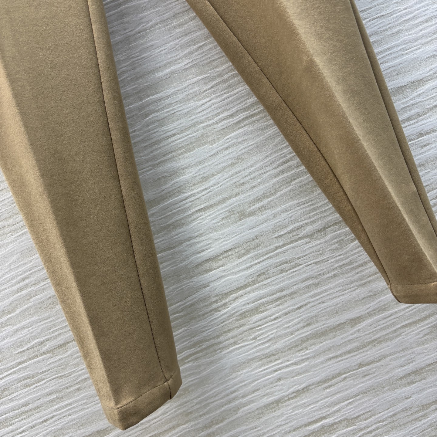 Sch家25春夏 万能搭配烟管裤 锥形剪裁九分裤子 高阶通勤 承包你一年四季的搭配 上身真的王炸 自动修