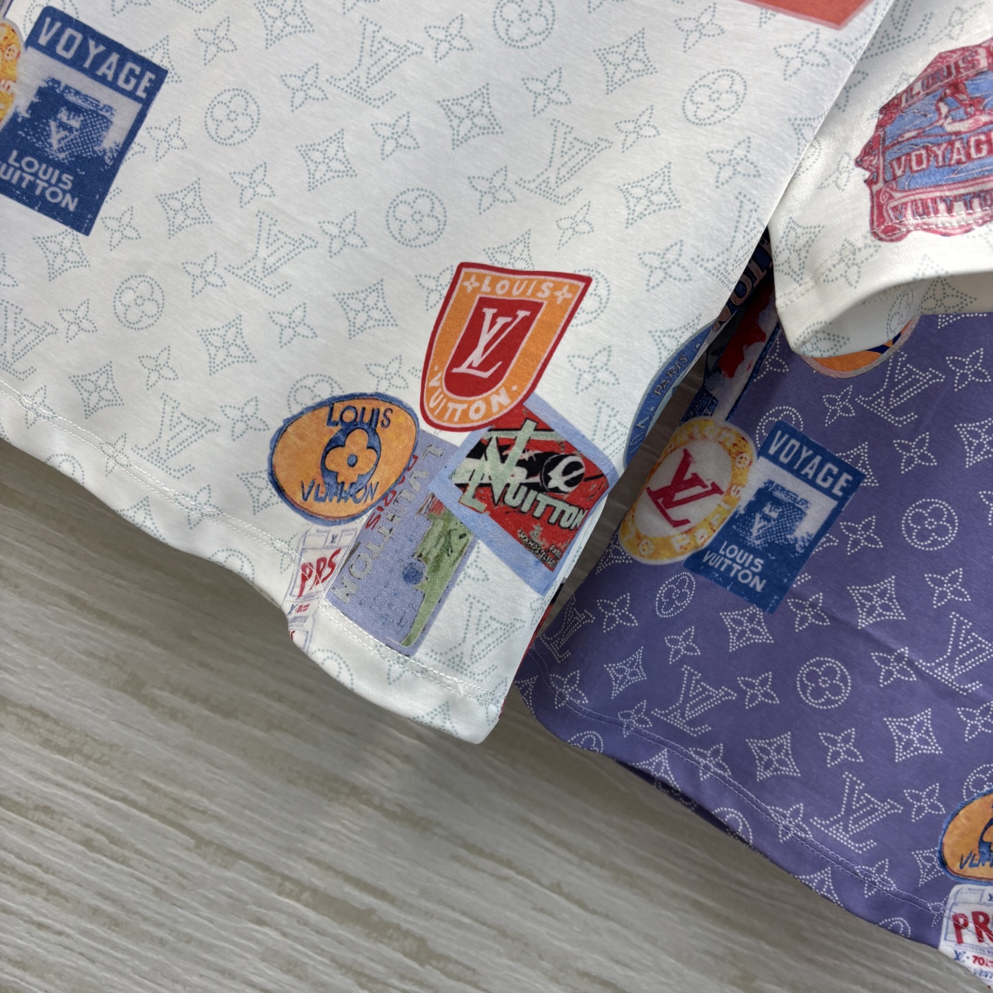 L家 25早春新款Monogram 图案老花提花短袖T恤 定制Monogram 图案印花暗纹老花纯棉面料