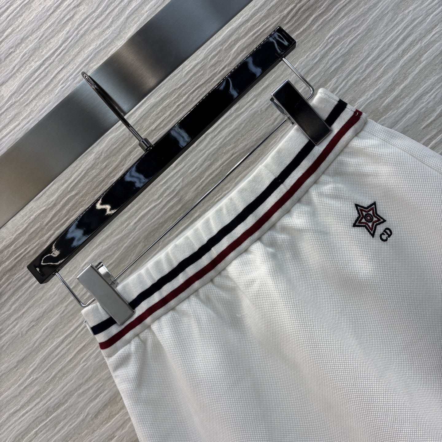 D家 25春夏 学院风织带拼接裤裙 配色清新减龄 字母星星刺绣 里边是裤子设计防走光 上身洋气又减龄运动