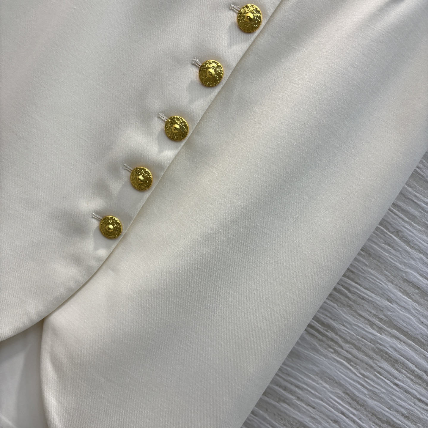 Sch家 25新款 V金扣收腰西服外套+多样排扣半裙 时髦感V领双口袋外套 百搭大气 充满腔调感 独一份