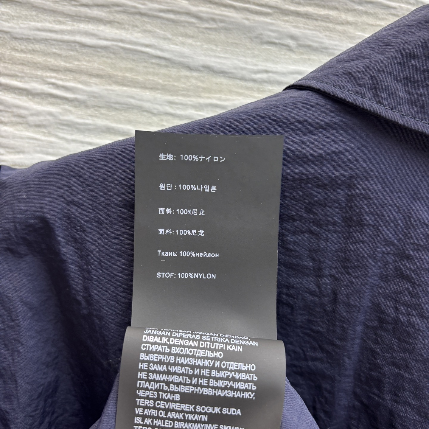 PD家 25春夏 翻领百褶抽绳连衣裙 很飒又很洒脱又很学院的感觉 衬衣式百褶裙边拼接设计 完全上身不输气