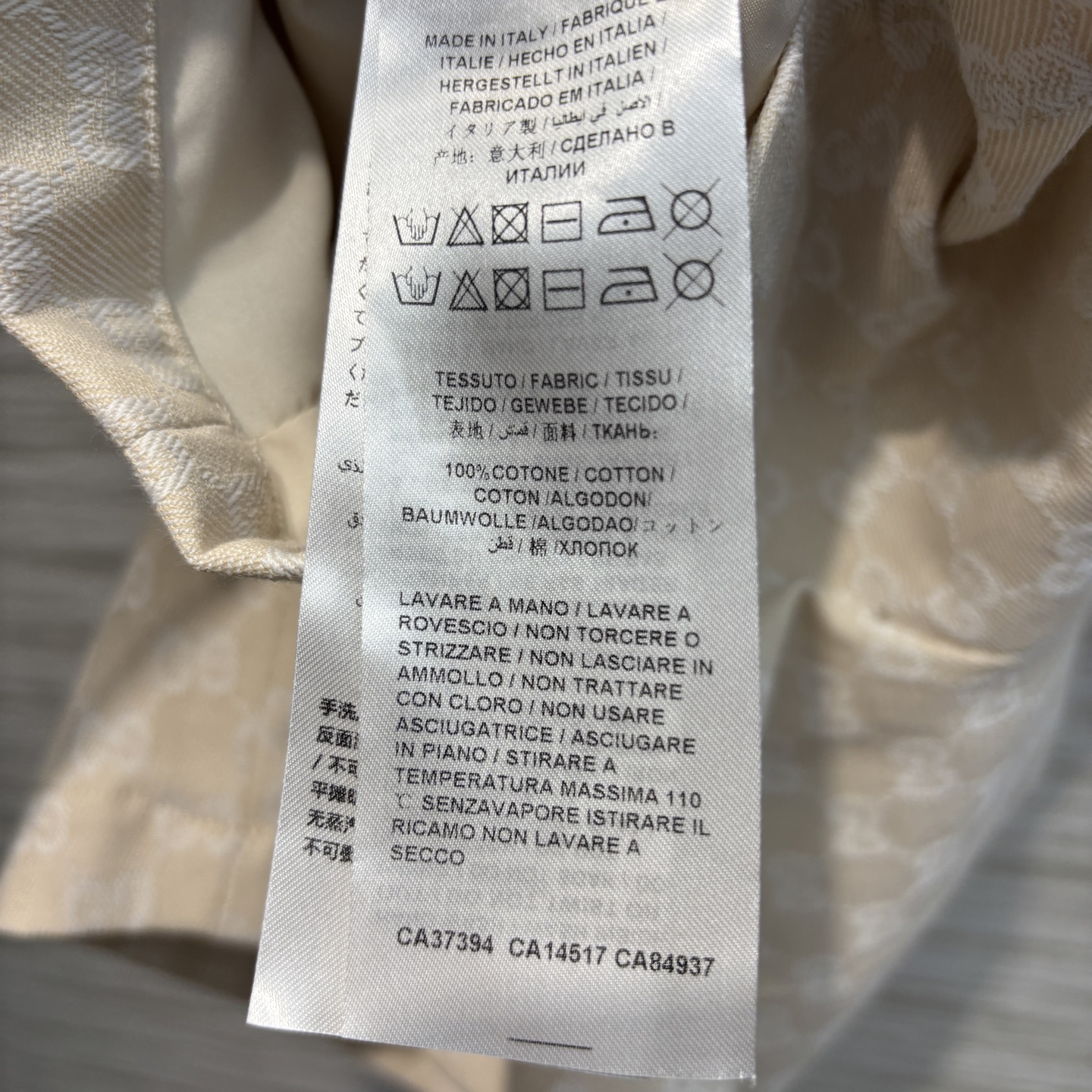 G家 25新款 双G提花连体裙 翻领半排扣短袖连体裤 气质百搭款 双G提花设计 直筒版型 配送腰带显腰身