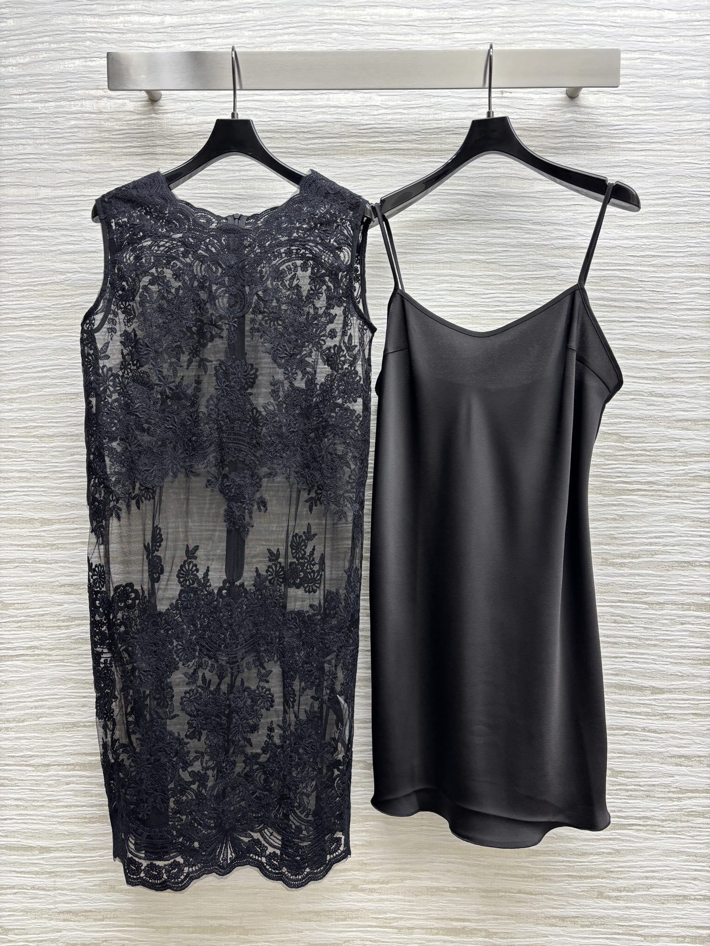 Fashionable Lace Dress: P1196 with Handmade Details, Tech Laces, Silk Accents, and Color Options - 图片 1