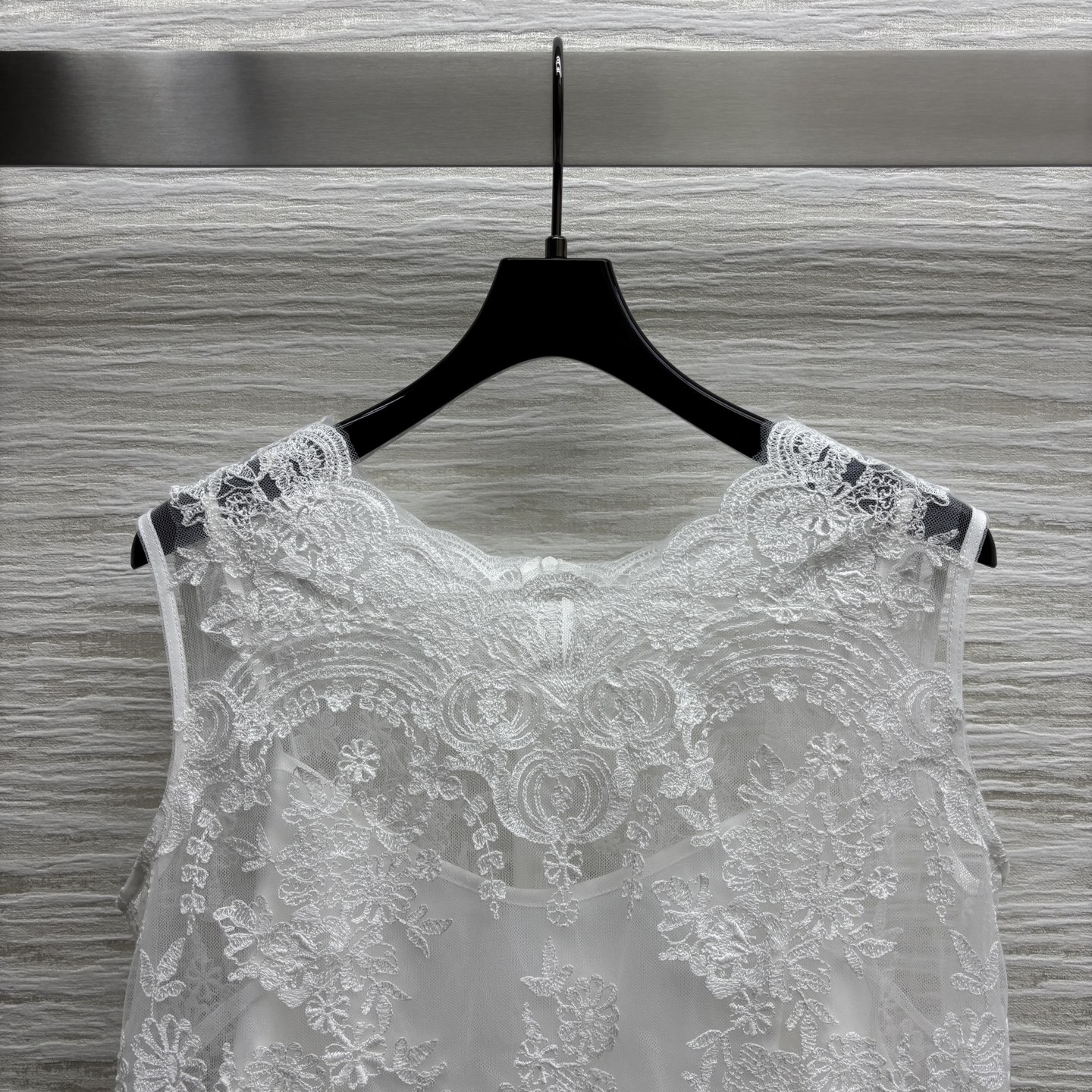 Fashionable Lace Dress: P1196 with Handmade Details and Romantic Design - 图片 3