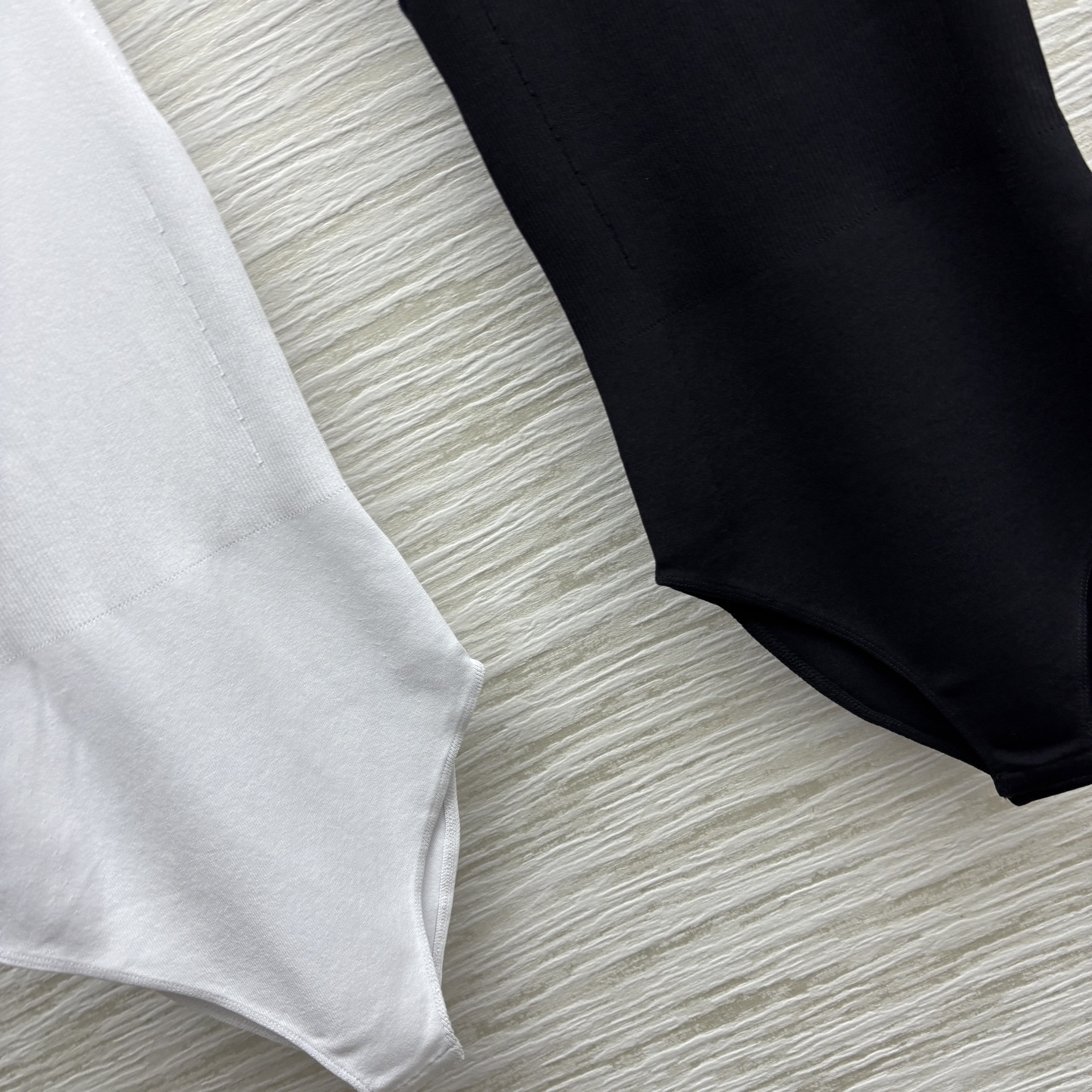 Alaïa Crinoline Knit Bodysuit - Lightweight & High-Stretch, Elegant Design 7 i1746265463409 7247 0 3