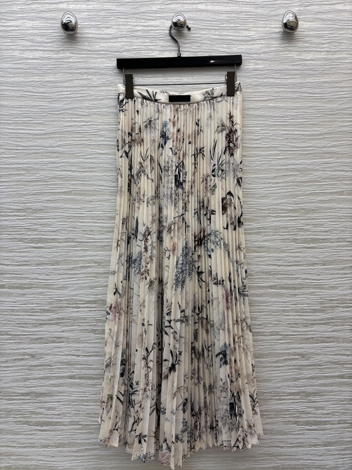 Dior Floral Print Pleated Midi Skirt, High Waist, Elegant Style 7 i1747058018817 131 0 6