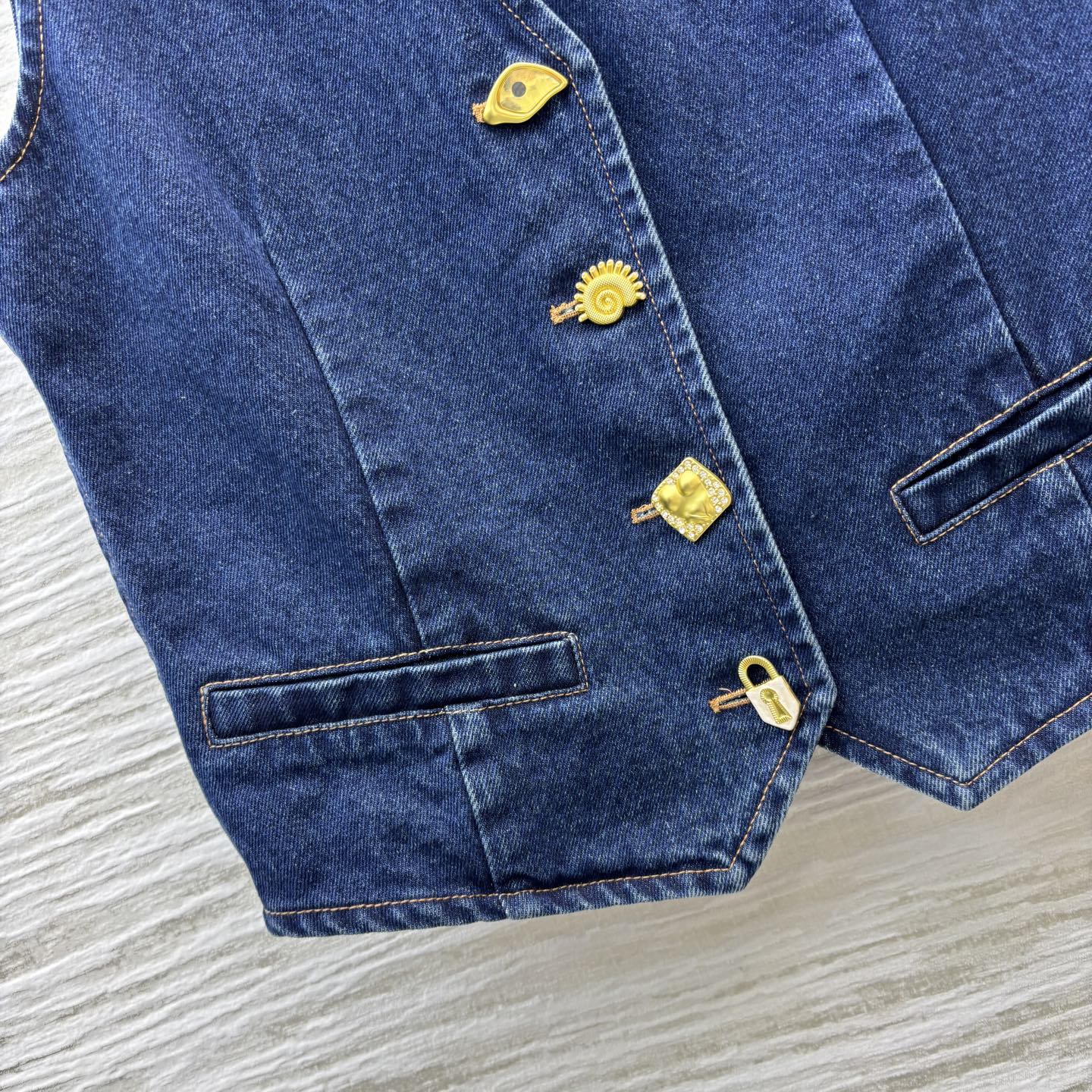 Original Scavenging Female Suit: Stylish Cowboy Attire for Young Lady in Love - 图片 6