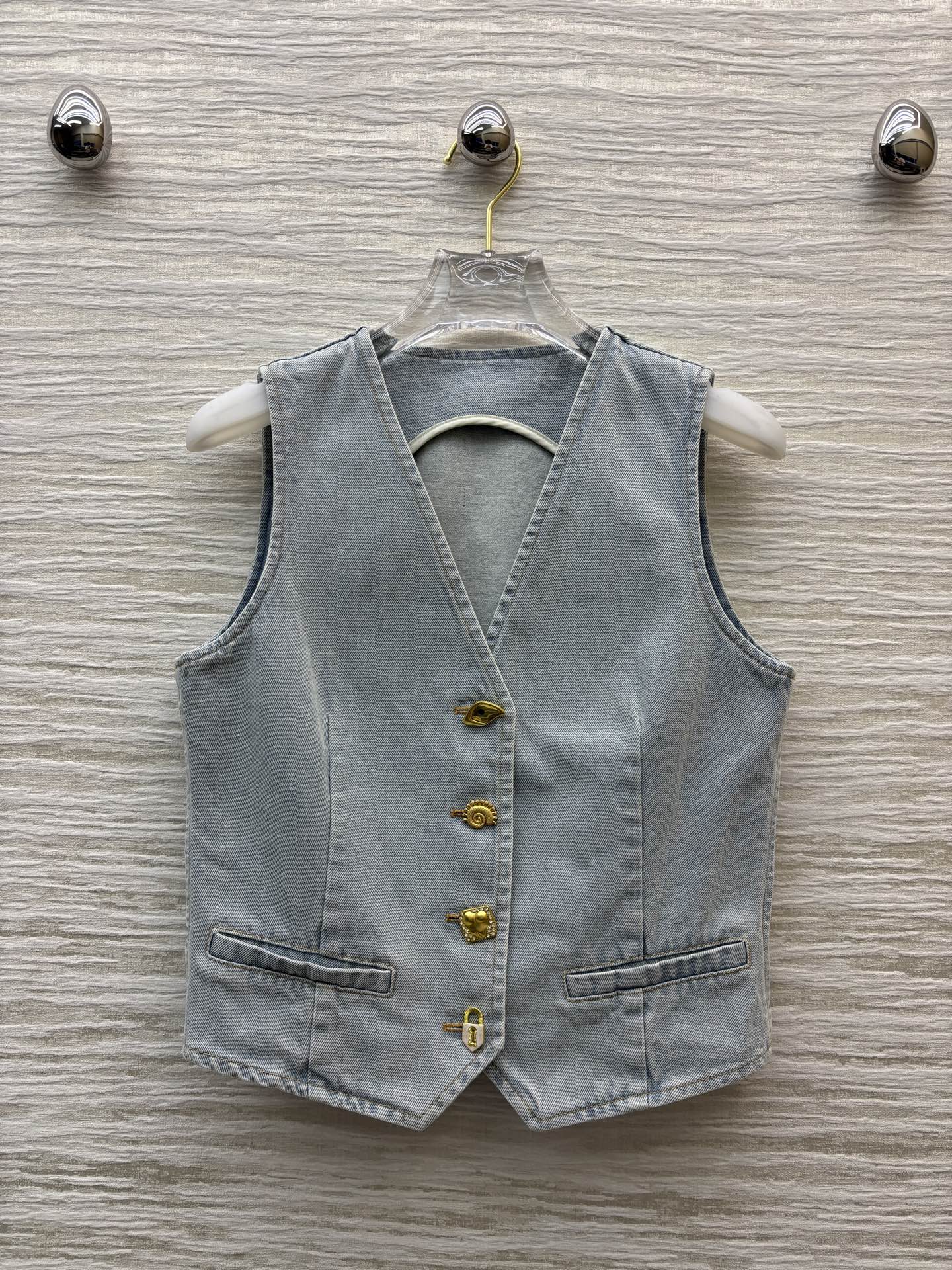 P667 Original Female Clothes: Stylish V-Collar Cowboy Suit for Young Lady - 图片 1