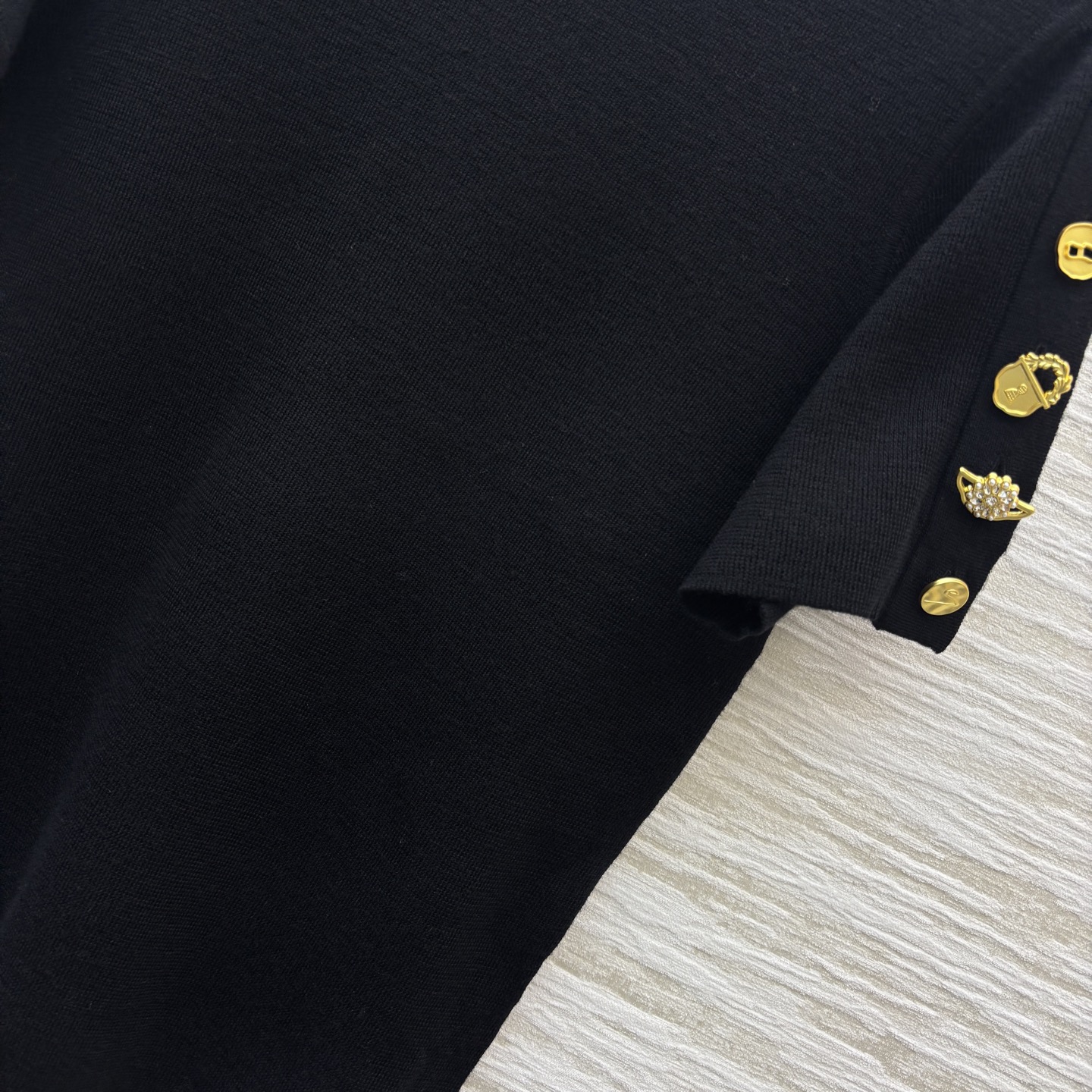 “Original Scavenger Dress: Comfortable Elastic Knit Shorts in Super Scientific Cotton Yarn” - 图片 7