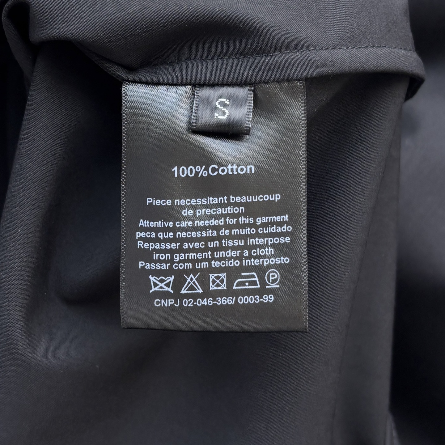 Sch家 26新款 蕾丝拼接翻领长款衬衫 定制面料高级有质感 上身舒适随性完全不挑身材 任何身型都能轻松