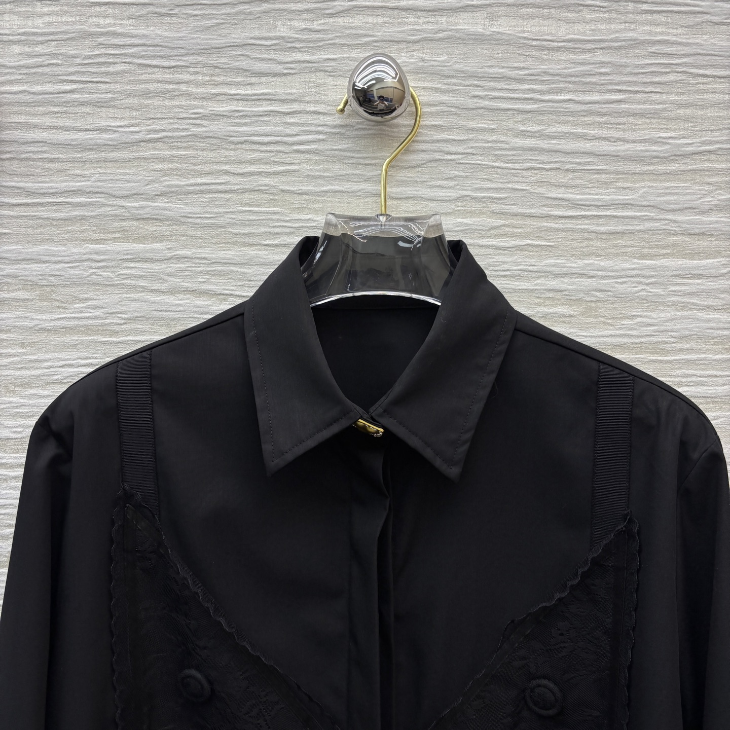 Sch家 26新款 蕾丝拼接翻领长款衬衫 定制面料高级有质感 上身舒适随性完全不挑身材 任何身型都能轻松