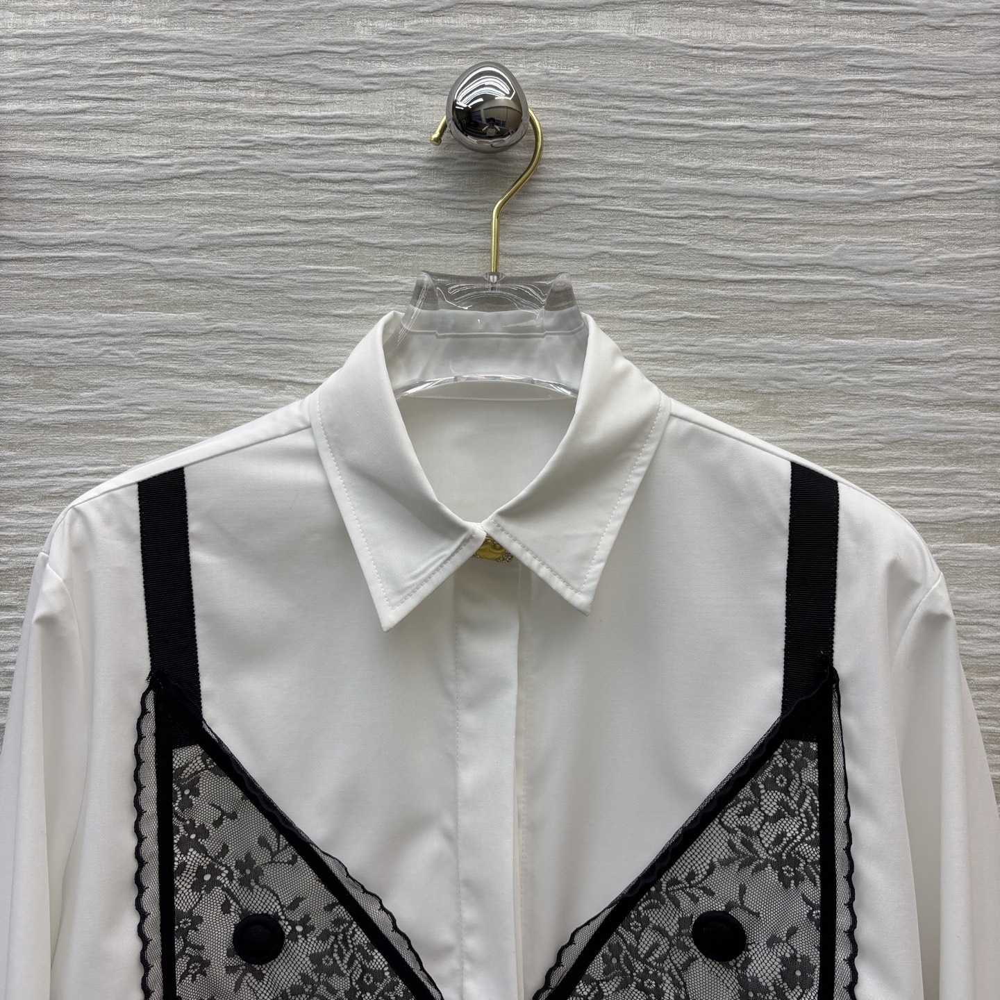 Sch家 26新款 蕾丝拼接翻领长款衬衫 定制面料高级有质感 上身舒适随性完全不挑身材 任何身型都能轻松