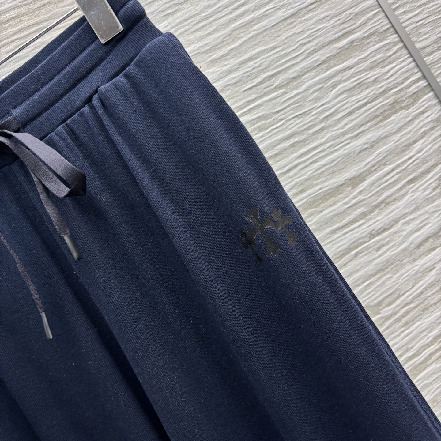 Stylish Heavy-Handed Female Suit Collection with Casual Leisure Wear and Round-Cap T-Shirts - 图片 7