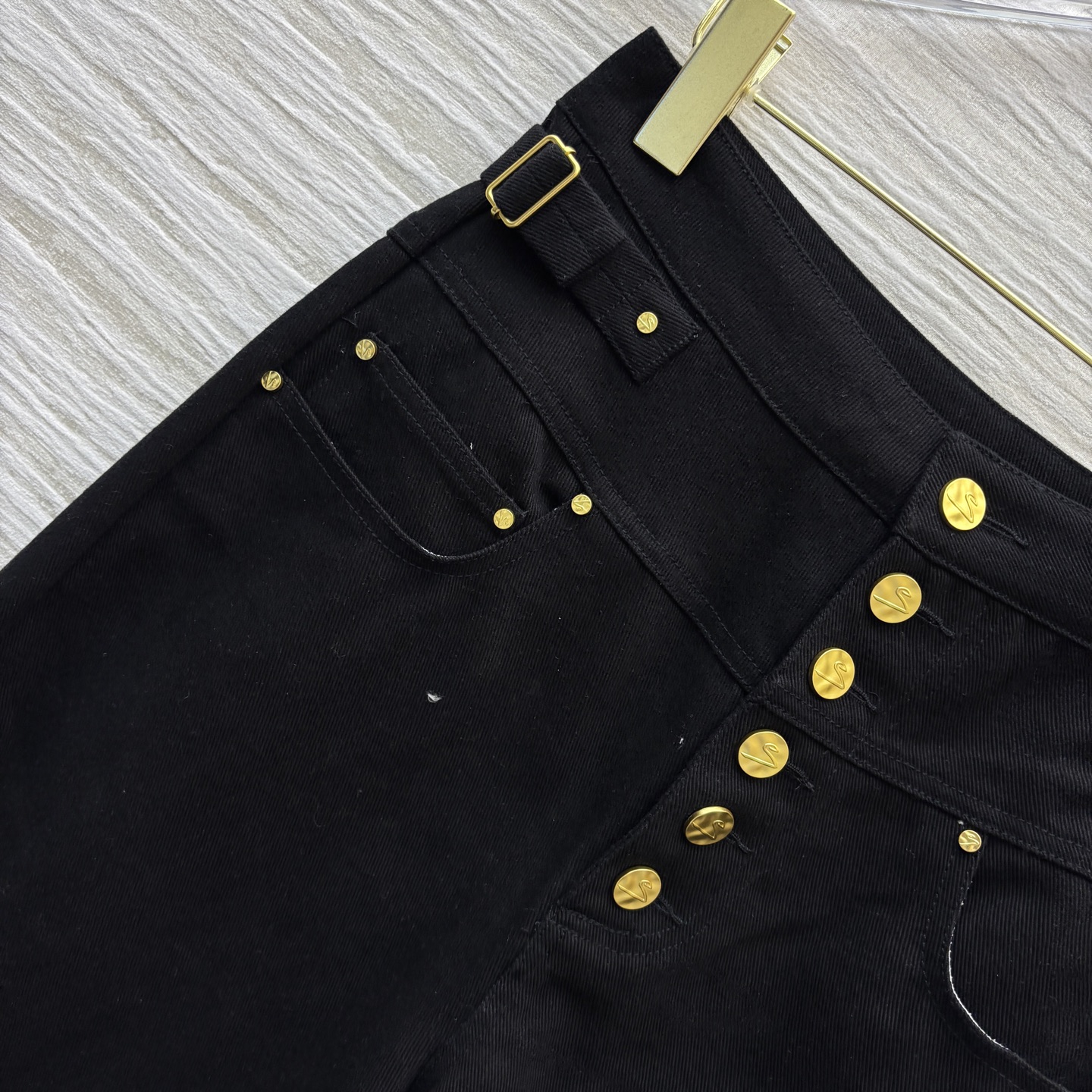 Sch Denim Jeans with Unique Buckle & Flattering Cut - Stylish & Versatile 4 i1747631443909 9144 0 2
