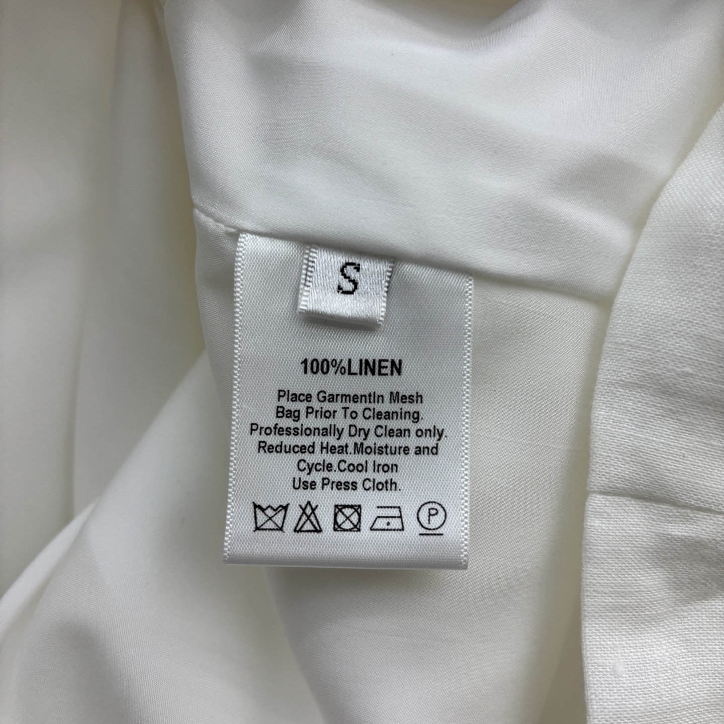 Elegant Linen Sleeveless Dress with Gold Key Detail - Classic Chic 8 i1747631740535 3605 0 8