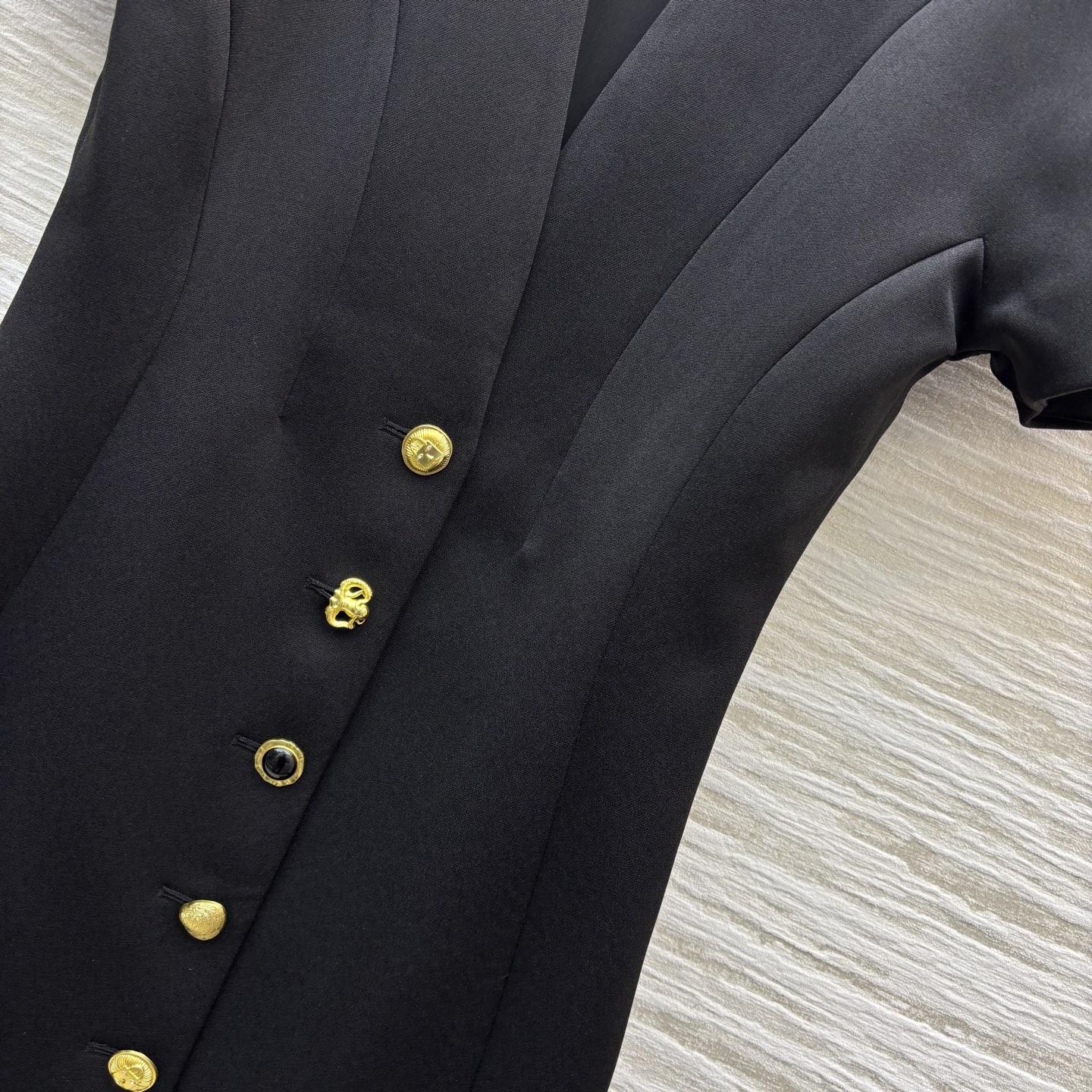 Sch V-Neck Puff Sleeve Dress with Unique Button Accents - Elegant & Chic 8 i1747632151681 8429 0 4