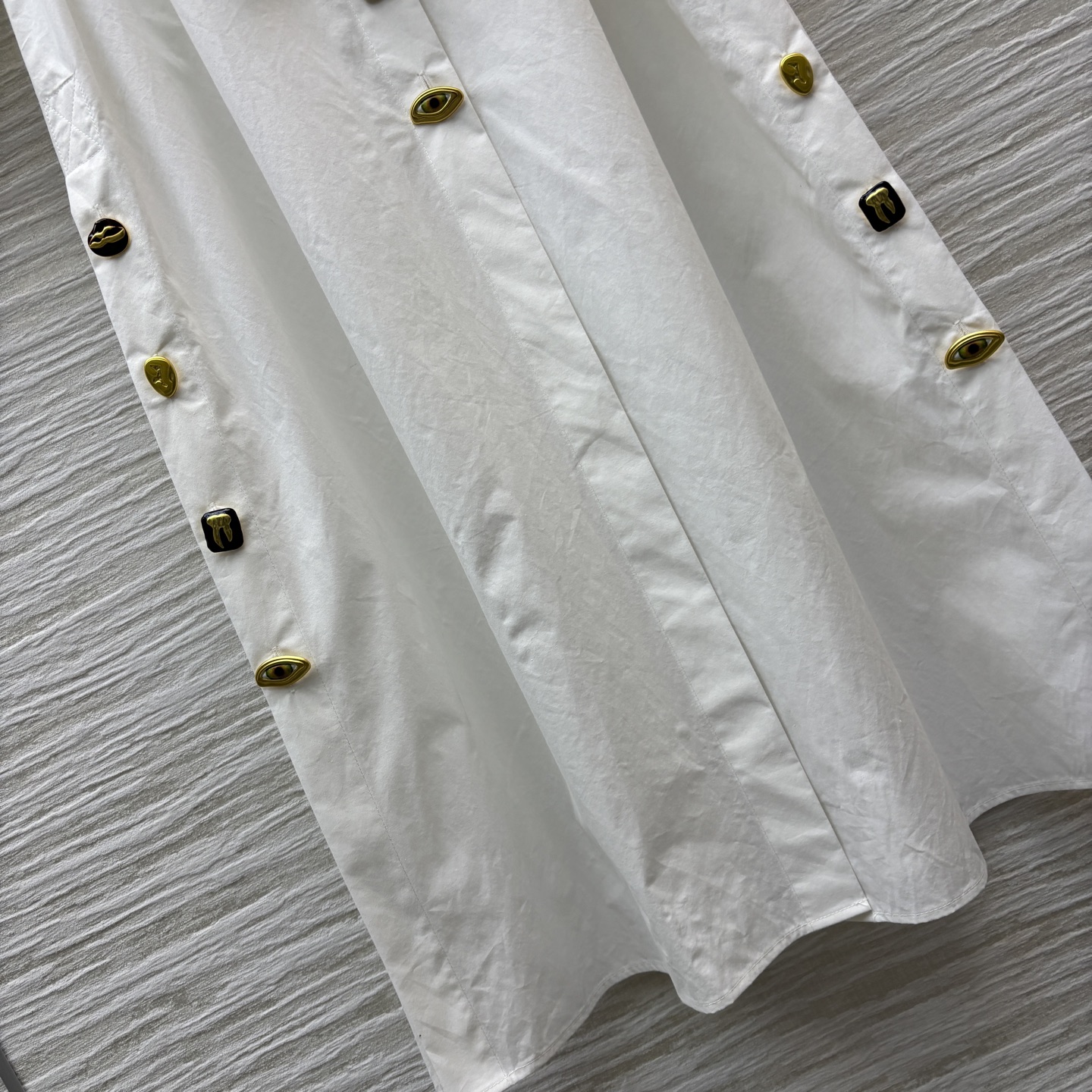 Elegant White Shirt Dress with Unique Buckle Detail and Flattering Belt 8 i1747632400092 581 0 4