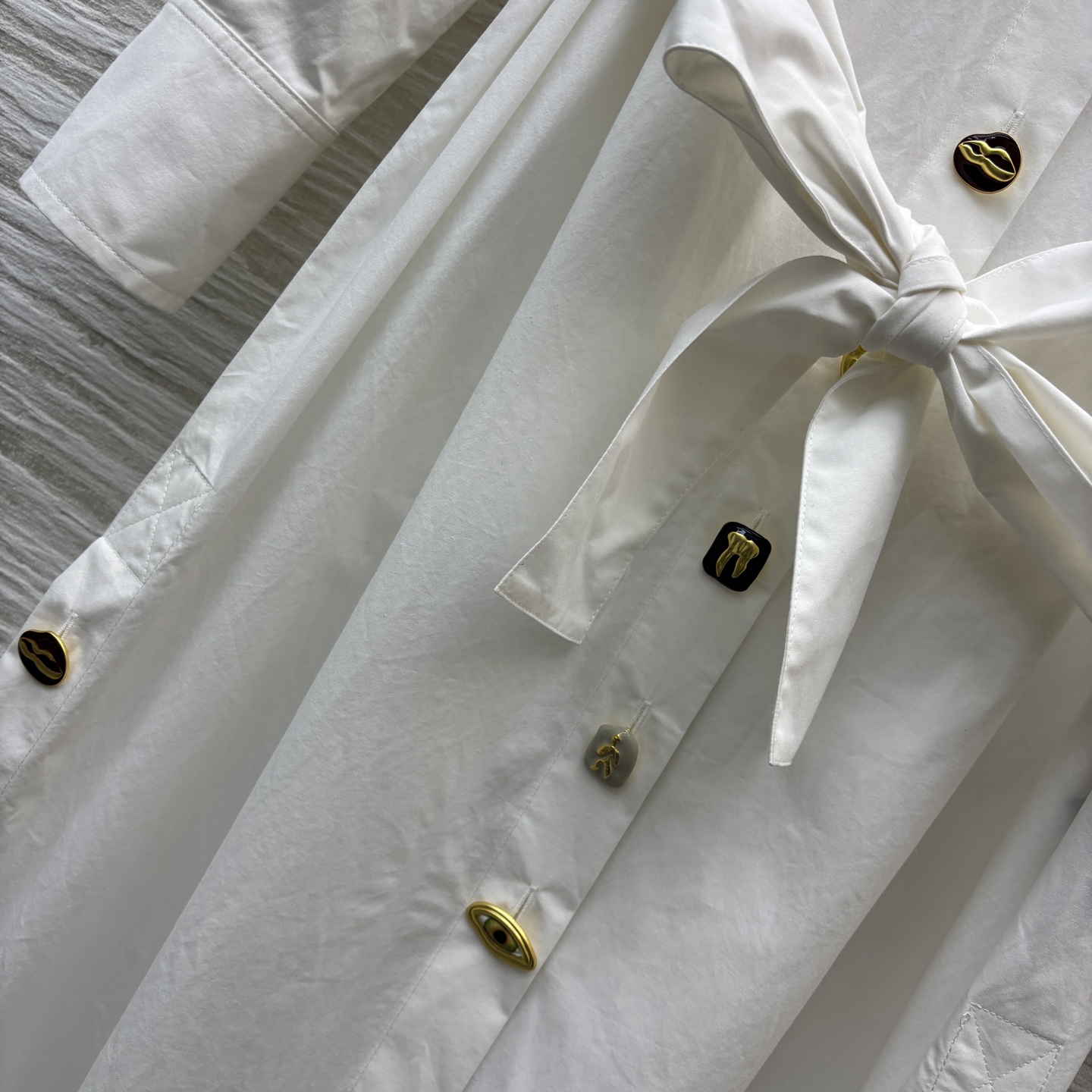 Elegant White Shirt Dress with Unique Buckle Detail and Flattering Belt 6 i1747632400124 2338 0 8