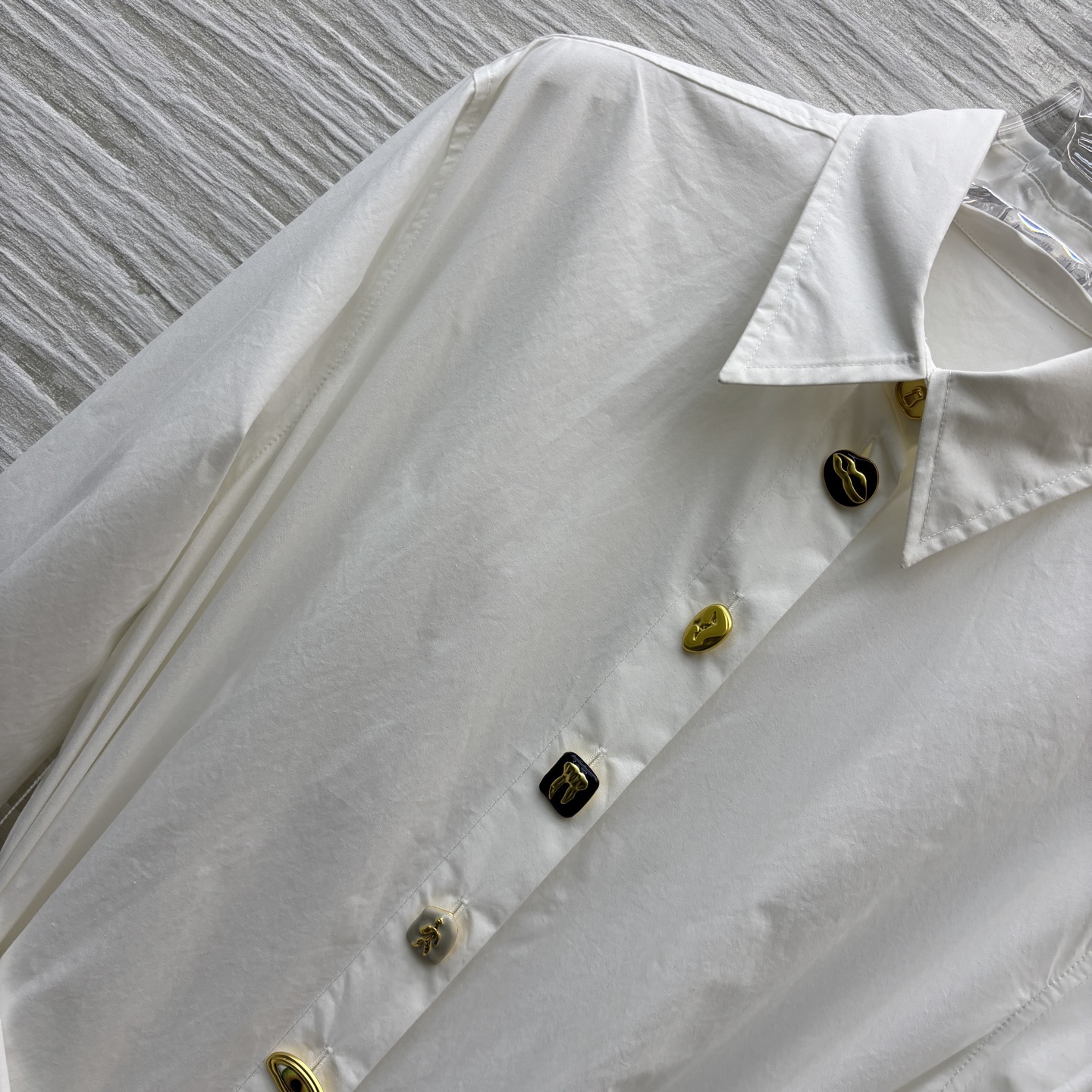Elegant White Shirt Dress with Unique Buckle Detail and Flattering Belt 4 i1747632400130 1896 0 2