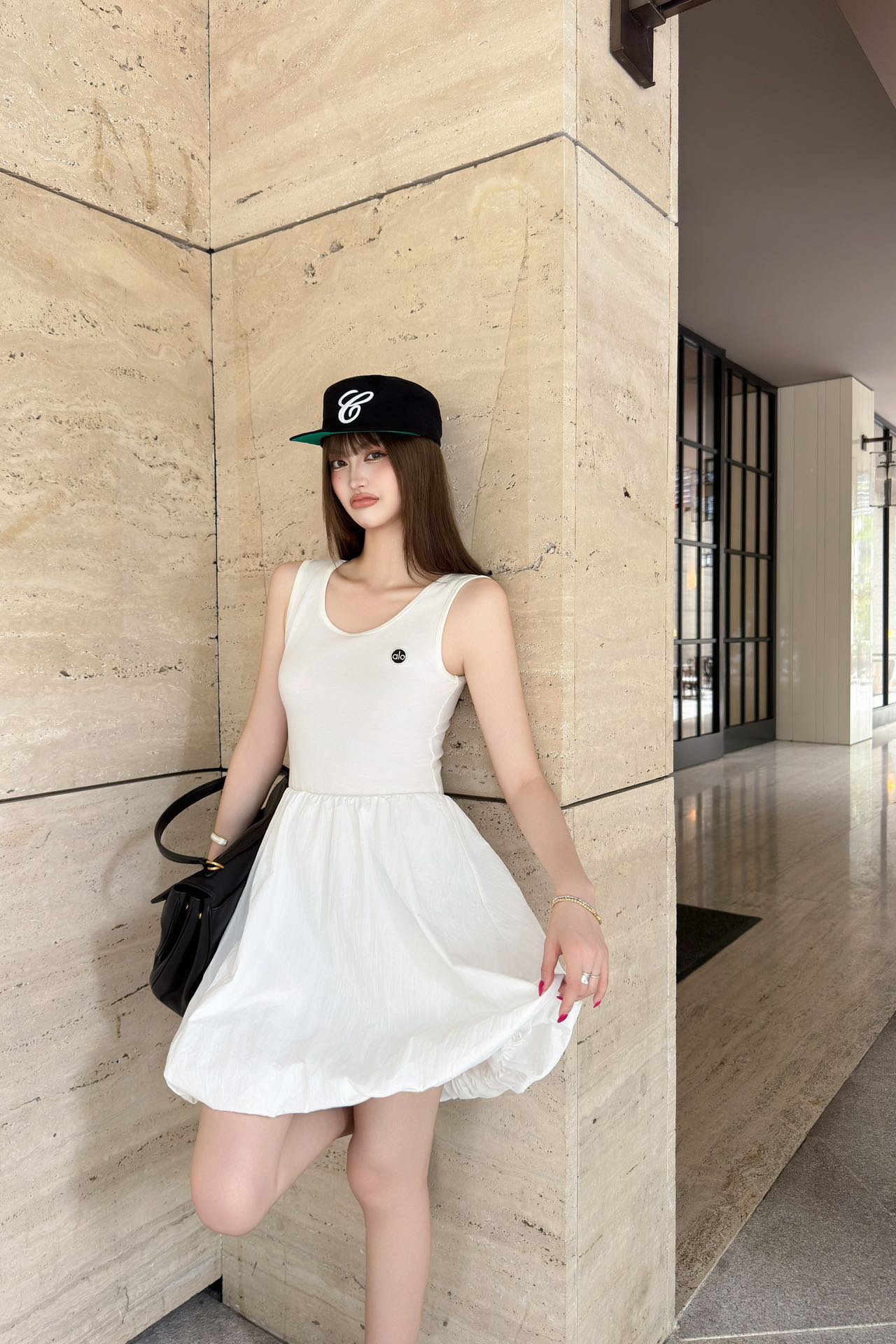 NO:413431,Alo* 25Ss spring and summer new style micro-label knitted spliced ​​flower bud vest dress丨Exclusive high-end production!  The small logo on the chest is super fashionable and age-reducing. The upper body is lovely in seconds. Being well-behaved and fashionable. Super girl. She looks very slim and body proportions. The hem is spliced ​​with flower buds and skirts. Playful and elegant!  The upper body turns into a sweet girl in seconds~S/M/L is available in stock, skirts, alexander wang19860909Alo* 25Ss春夏新款 微标针织拼接花苞式背心连衣裙丨独家高版出品！胸前小logo装饰 超级时髦减龄 上身秒爱 乖巧又时髦 超级少女啊 很显瘦显身材比例 下摆拼接花苞式裙摆 俏皮优雅 ！上身秒变甜妹~现货发售S/M/L,,skirts,alexander wang,Women's clothing