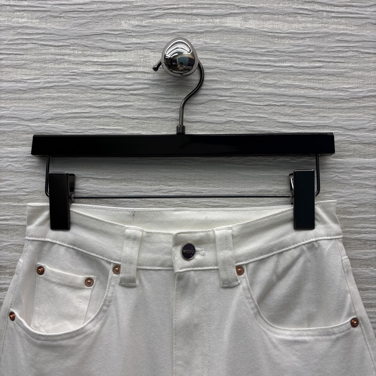 G White Logo Cropped Jeans: Effortless Style & Flattering Fit (26-31) 4 i1747732026951 3543 0 2