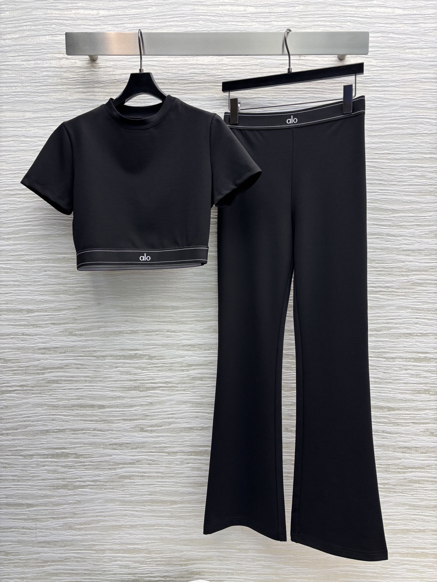 Casual One-Size Spring-Summer Suit with Short-Sleeved Blouse and Broad-Legged Pants