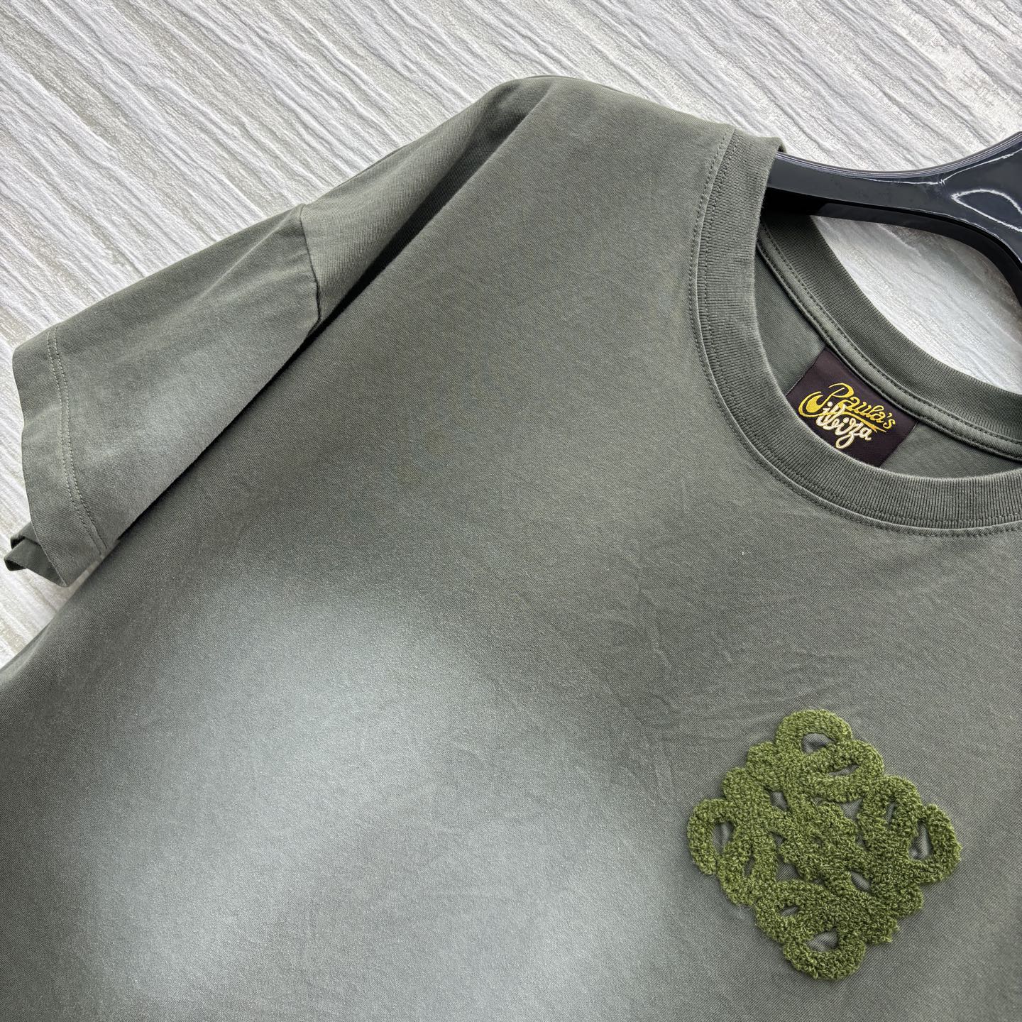 LW家 25新款 刺绣logo渐变超短T 简单不俗气 清新减龄很适合夏日穿搭 胸前刺绣logo徽标点缀 