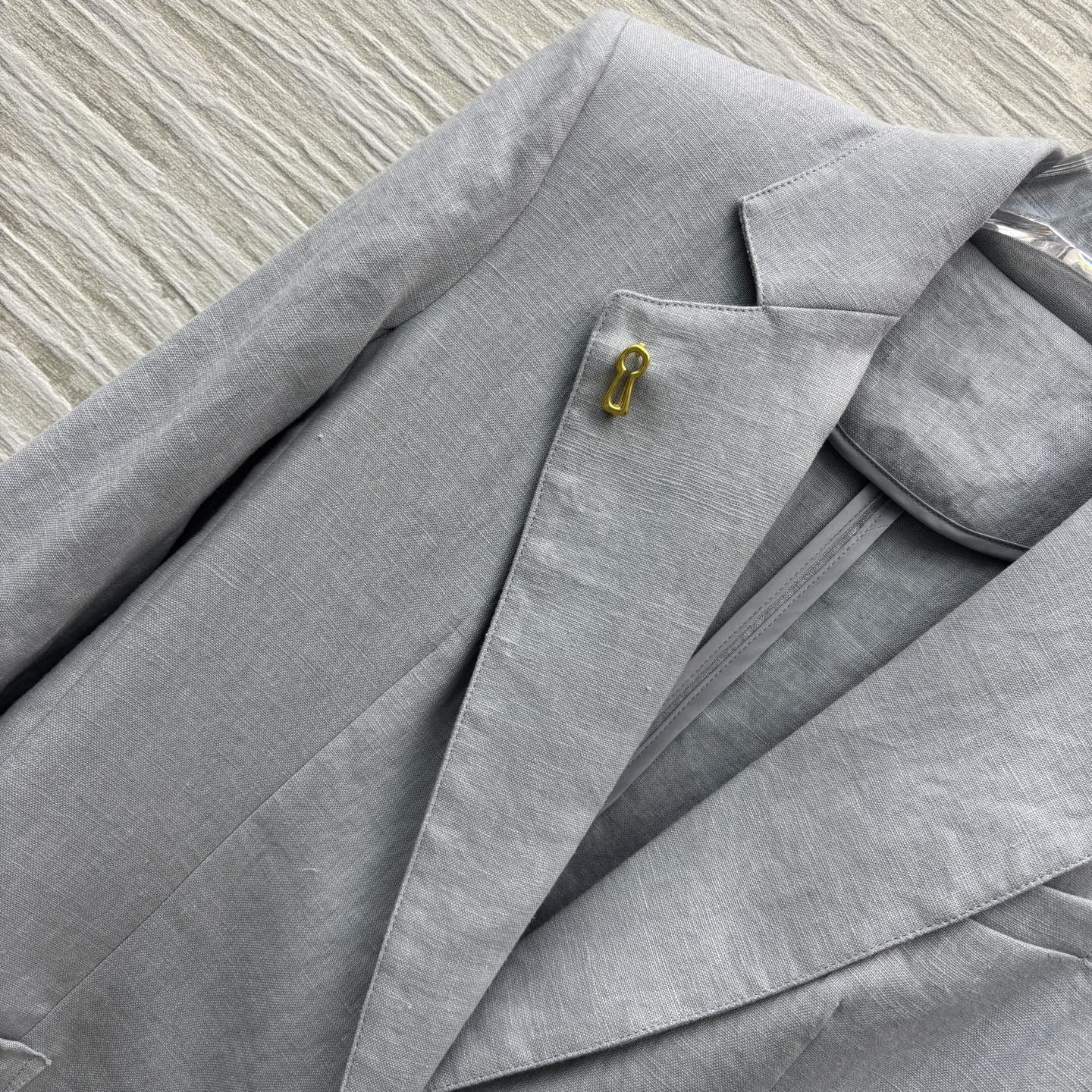 Linen Blazer with Gold Buckle Detail - Spring/Summer Collection 4 i1748879108708 4455 0 2
