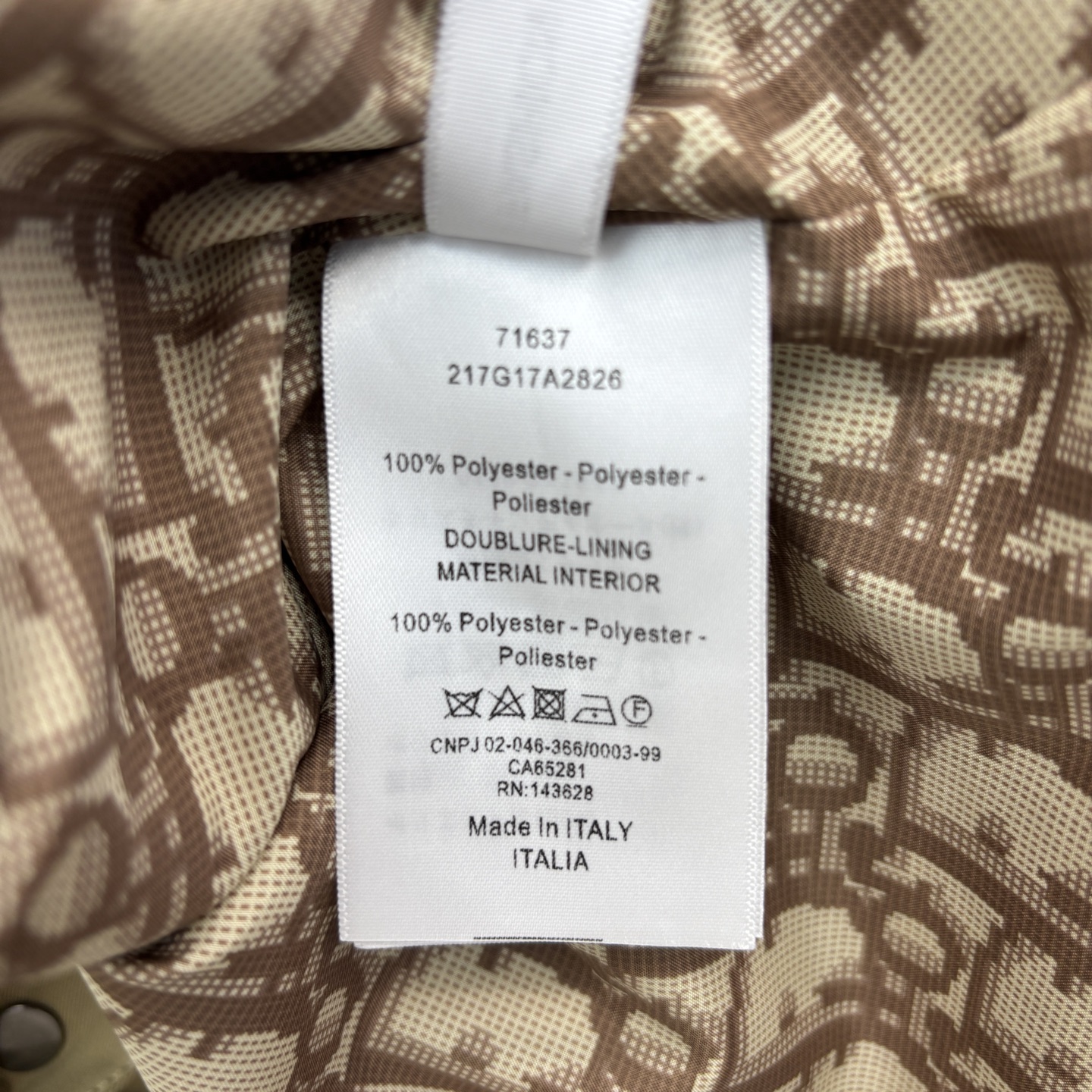 D家 25新款 无袖风衣马甲外套 无袖马甲设计 更具可能性 可打造多种风格 现代风优雅完美融合 经典刺绣