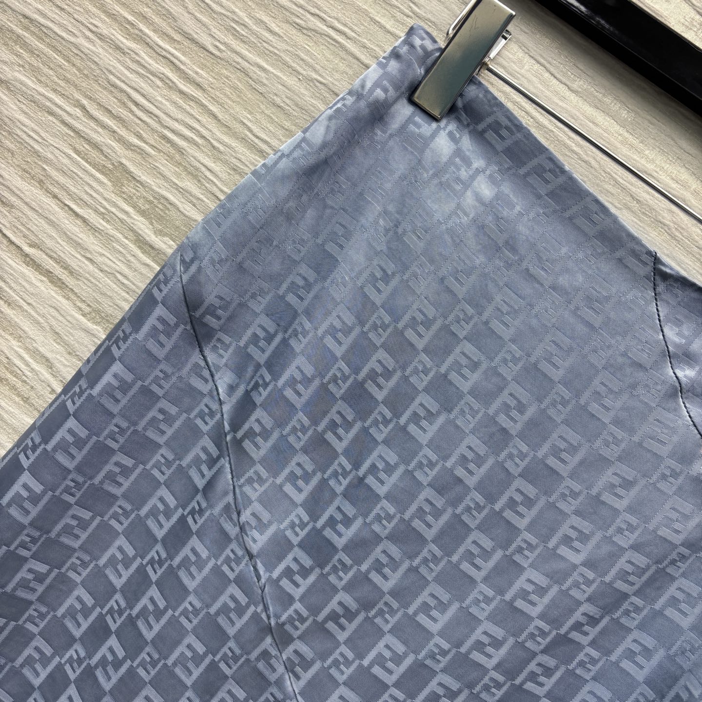 FD家 25新款  翻领抽绳衬衫+不规则半身裙 时髦精必备套装 暗纹提花衬衫套装 一套搭配绝绝子 优雅气